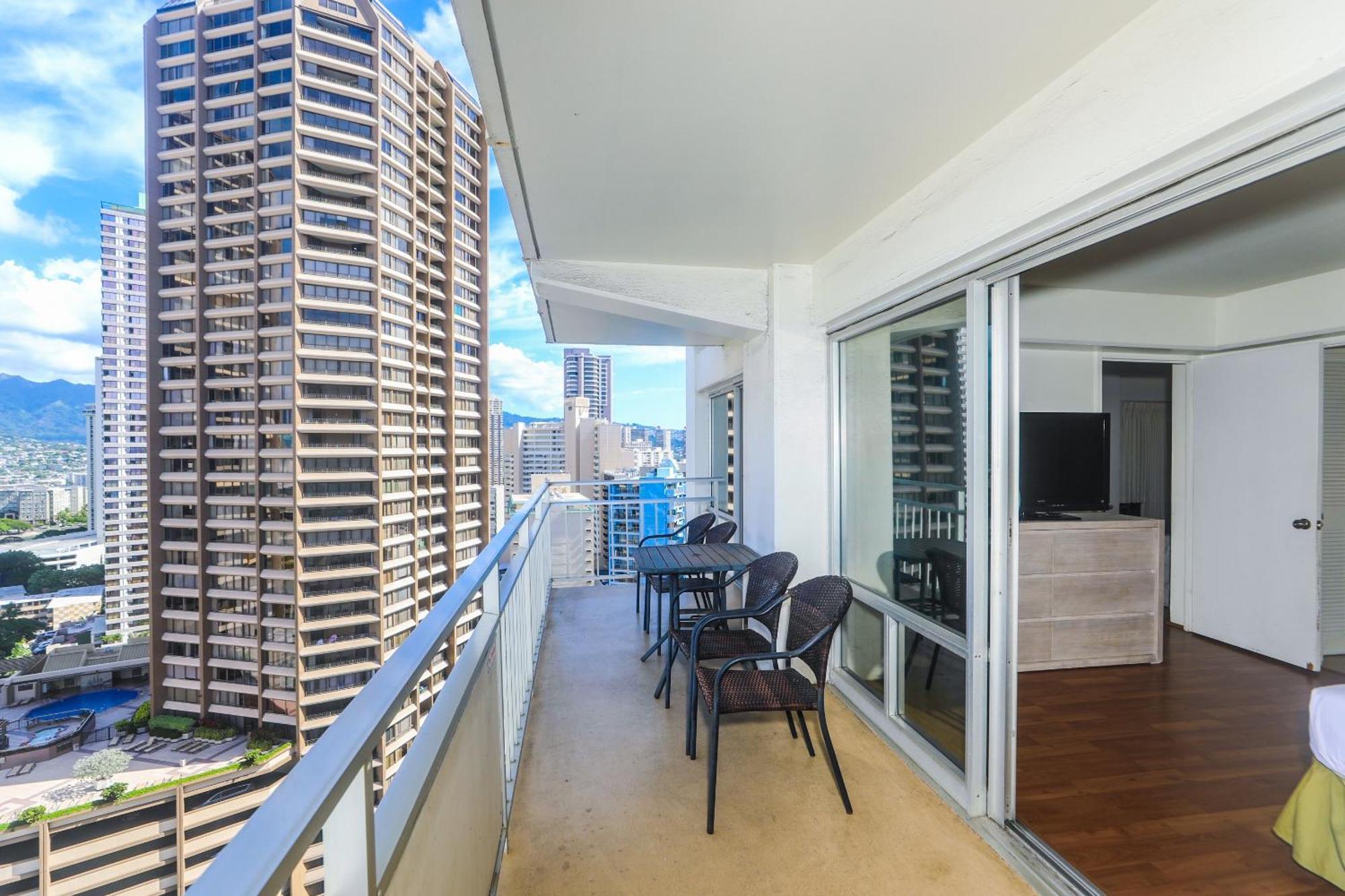 Apartment Ilikai Tower 1909 View 2br
