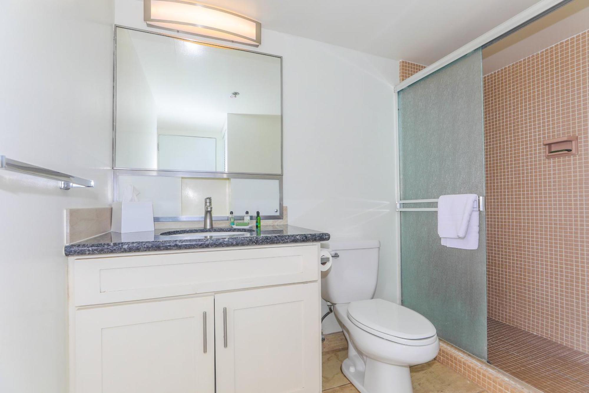 Ilikai Tower 1909 View 2br Apartment *