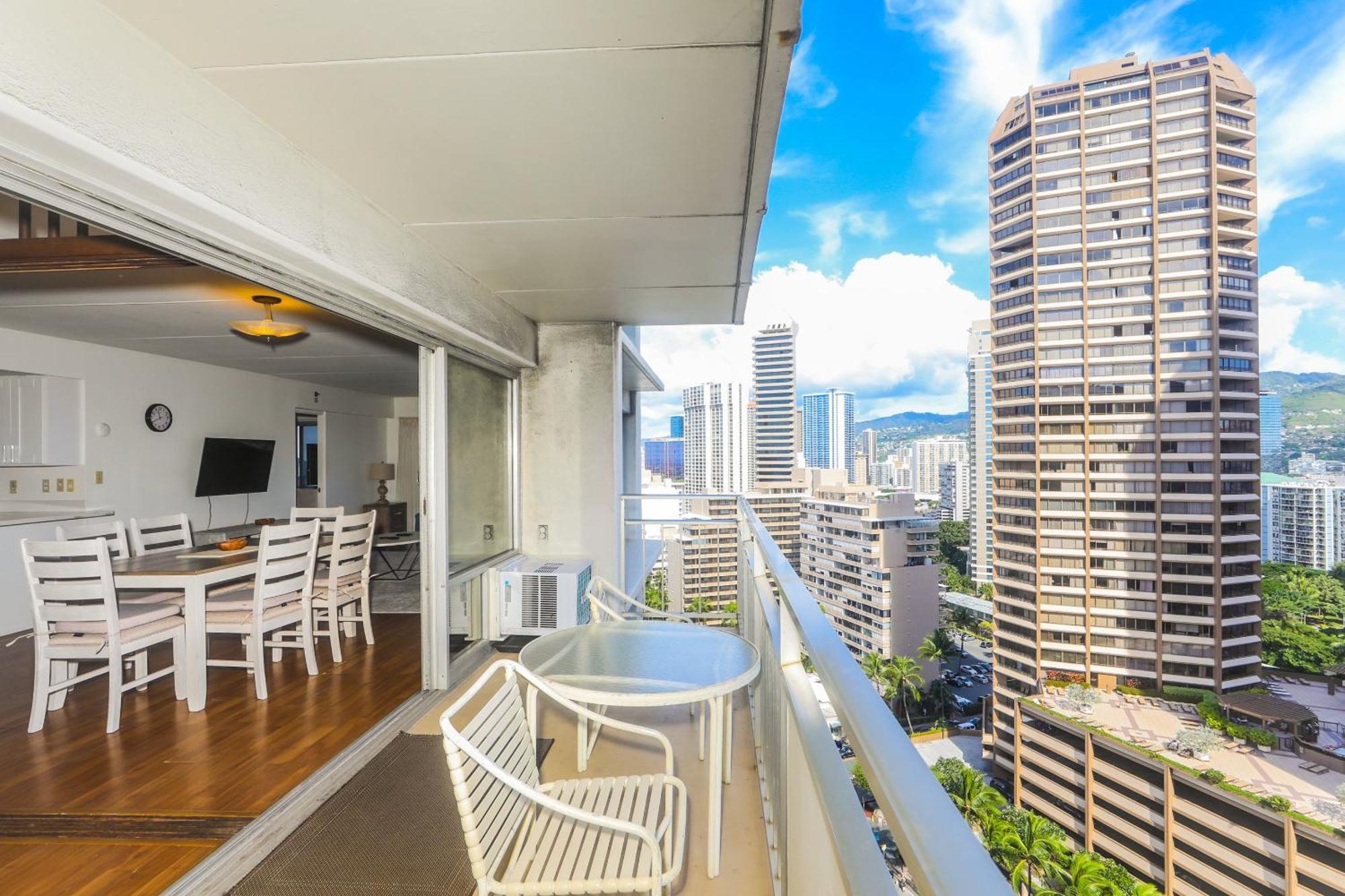 Ilikai Tower 1909 View 2br Honolulu