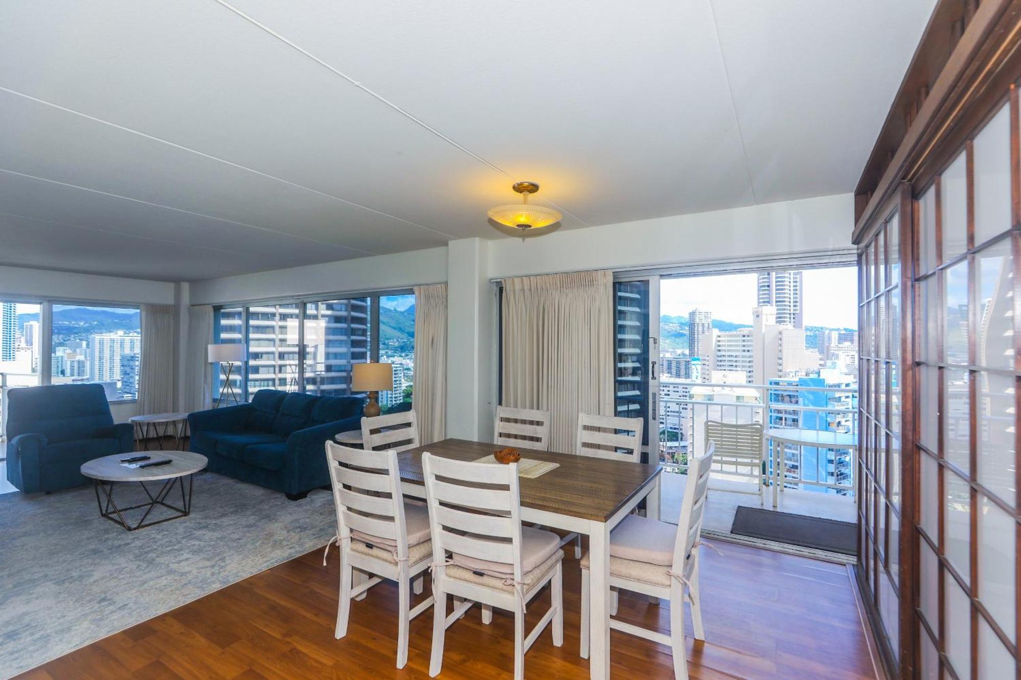 Ilikai Tower 1909 View 2br *