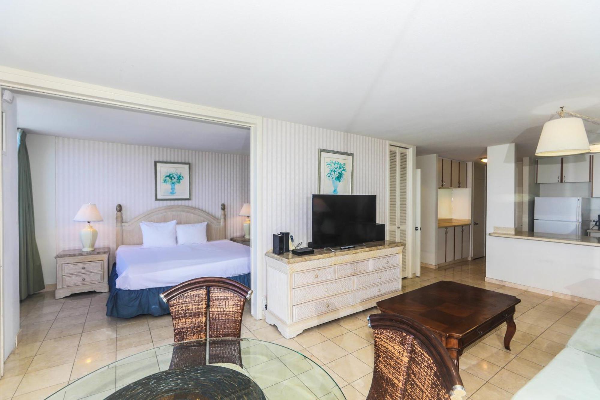 Ilikai Marina 1584 Yacht Harbor View 1br Honolulu