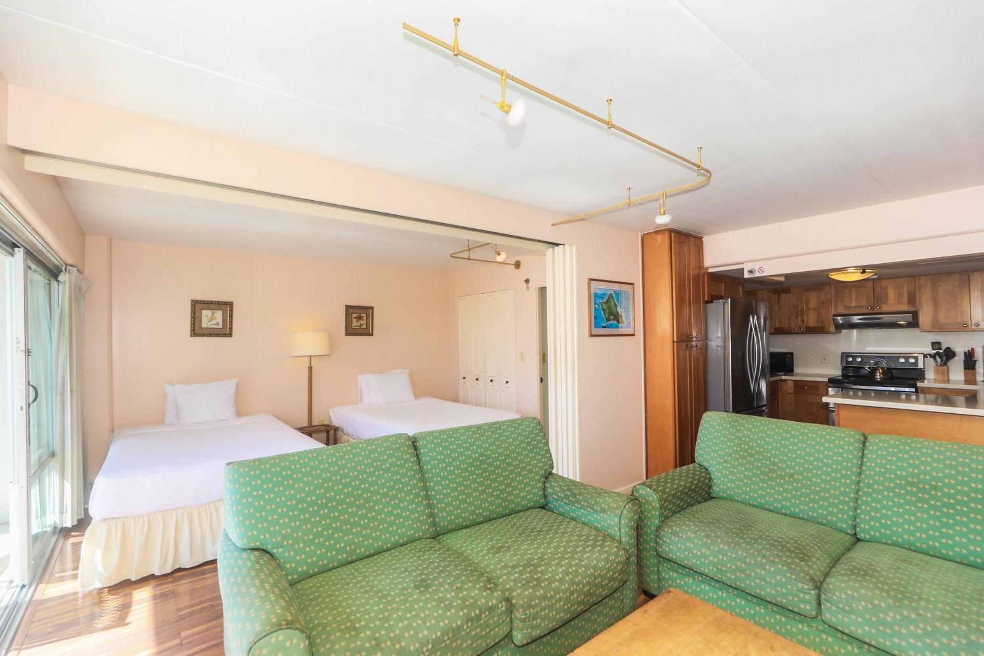 Ilikai Tower 1934 With Fully Equipped Kitchen - Great For Longer Stays!