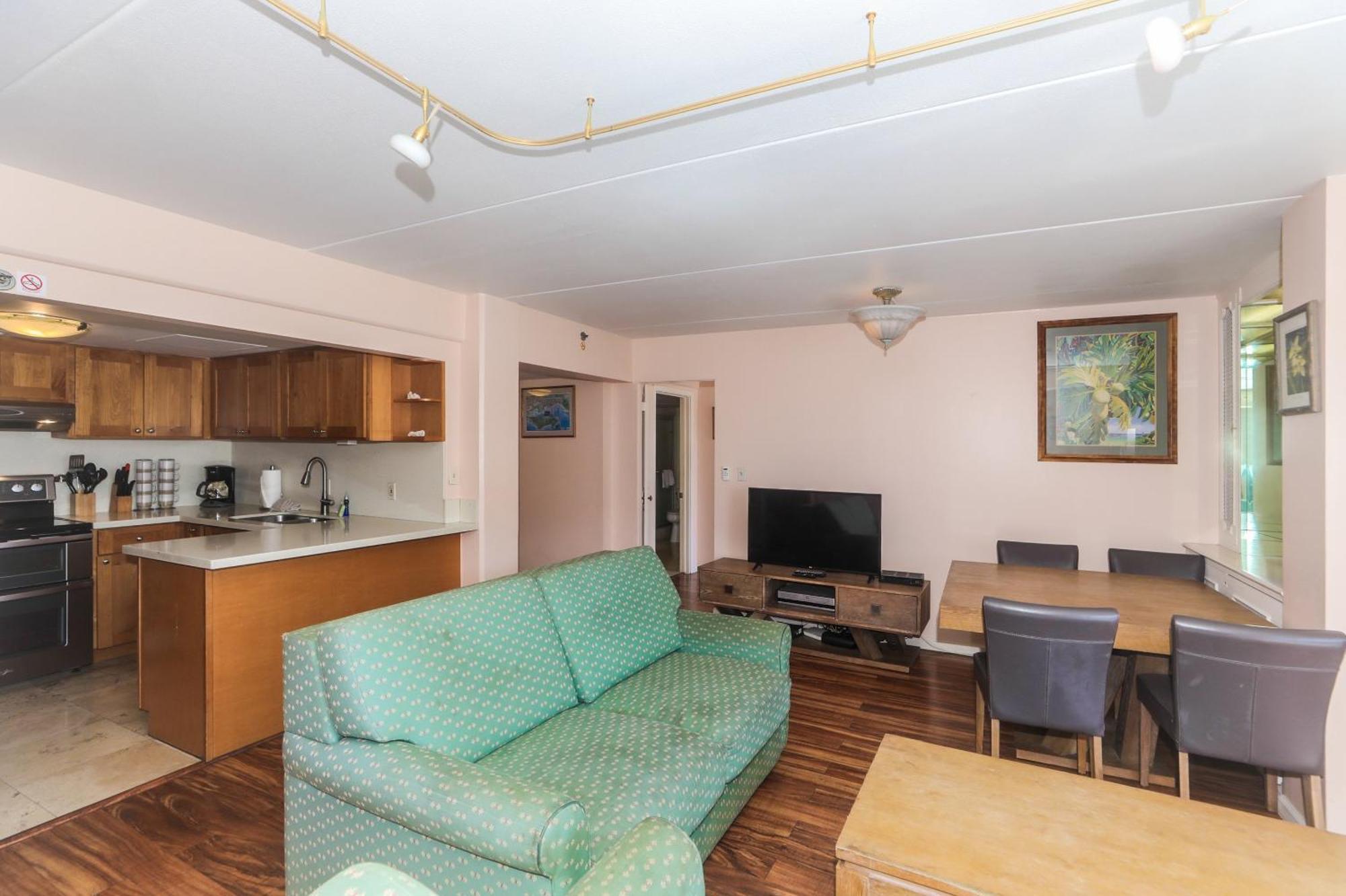 Ilikai Tower 1934 With Fully Equipped Kitchen - Great For Longer Stays!