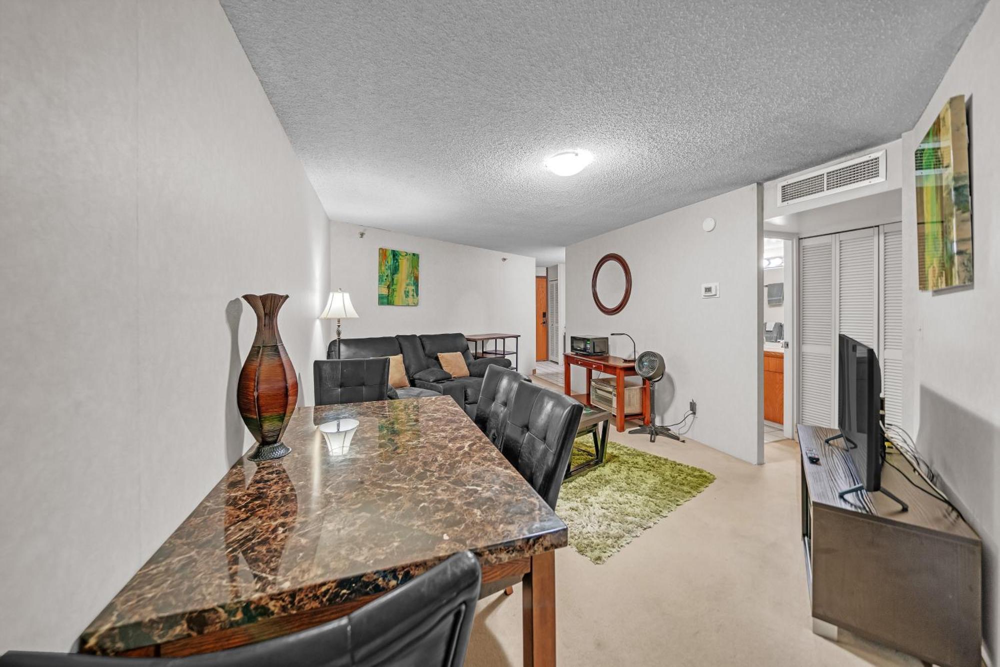 Chic Dt Executive Honolulu