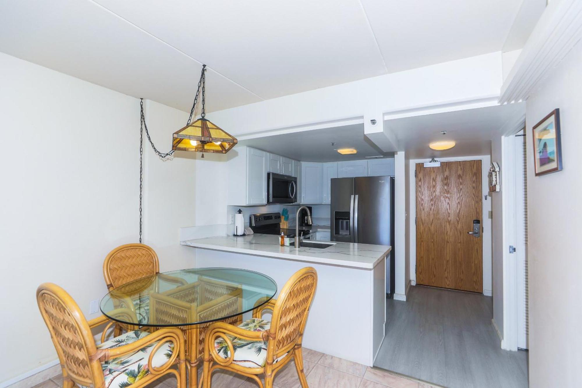 Ilikai Tower 936 Lagoon View 1br Apartment *
