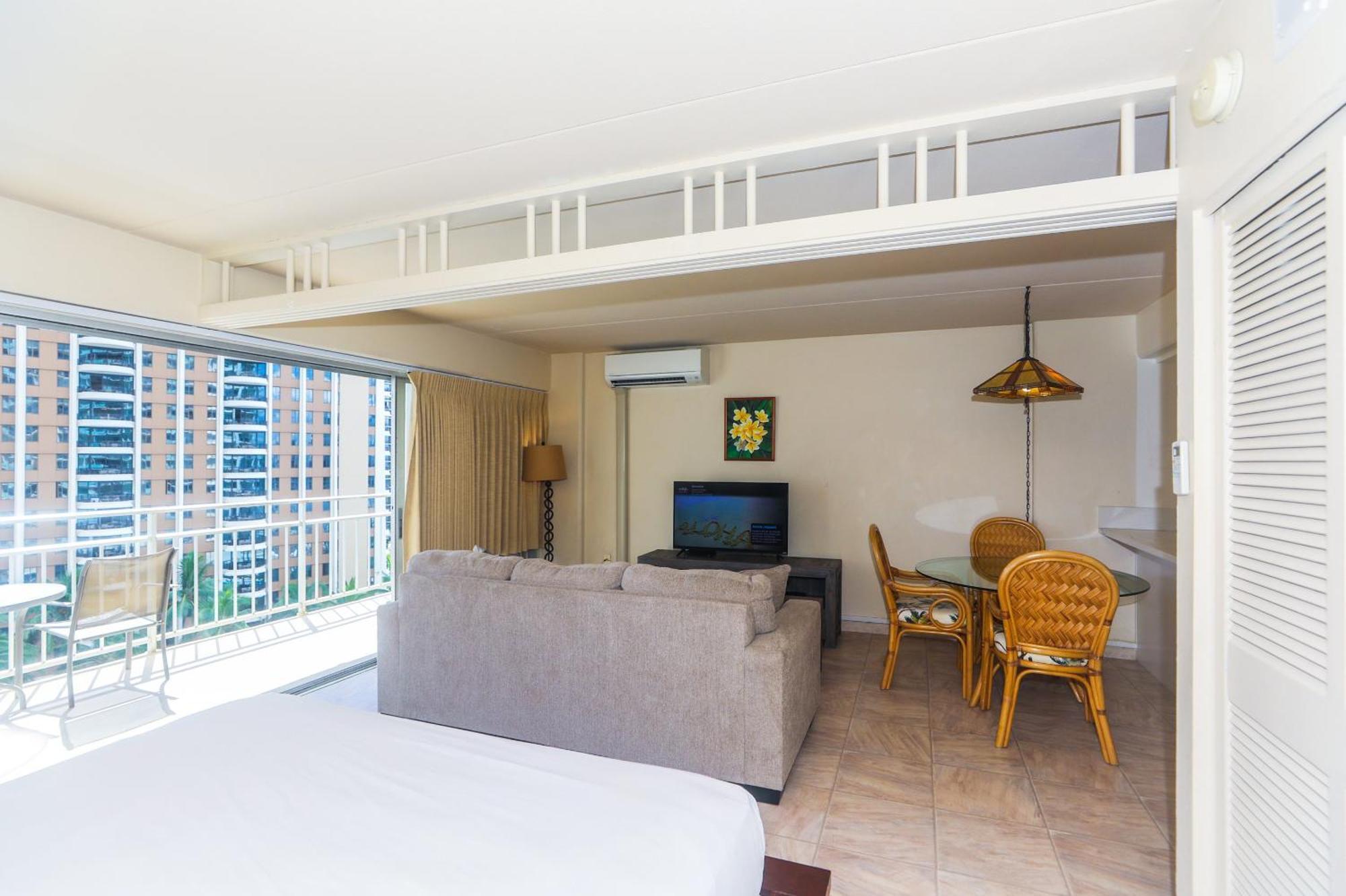 Apartment Ilikai Tower 936 Lagoon View 1br