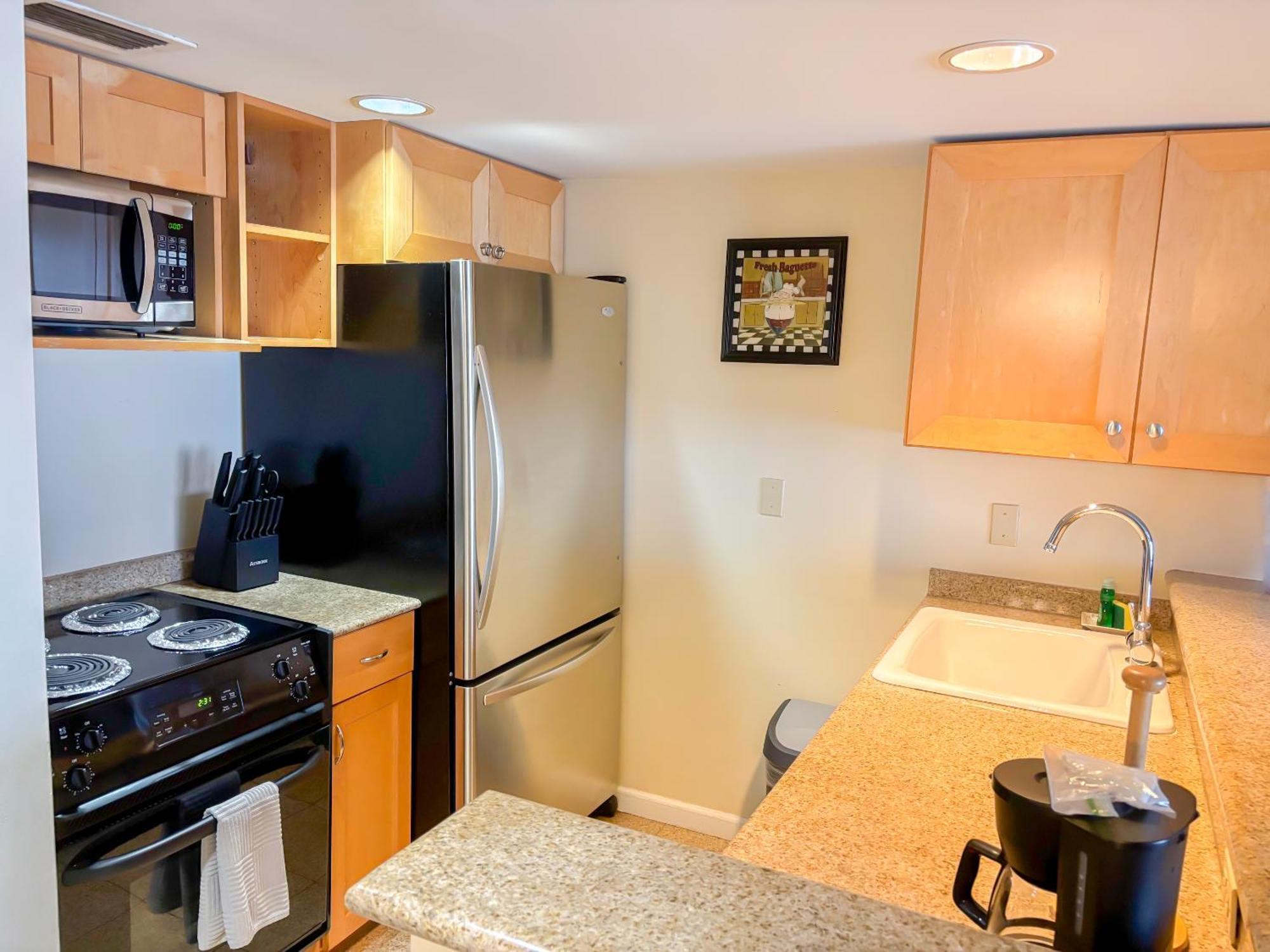 Ilikai 2127 - Spacious With Spectacular Ocean & Harbor Views