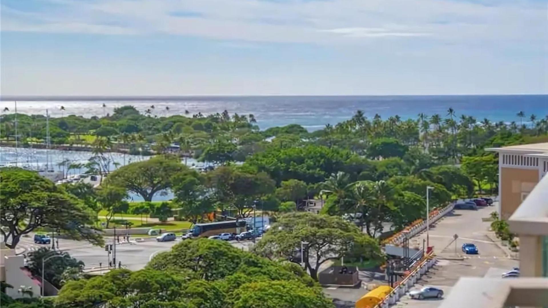 Ala Moana 10th Fl R8 Partial Ocean 2beds 4person * Honolulu