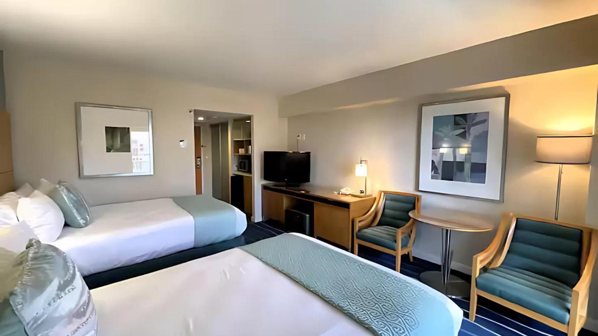 Ala Moana 10th Fl R8 Partial Ocean 2beds 4person Holiday home *