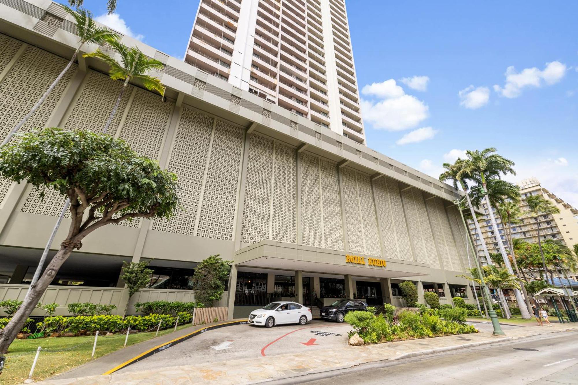 Royal Kuhio 1707 - Spacious With Stunning Diamond Head Views In The Heart Of Waikiki!