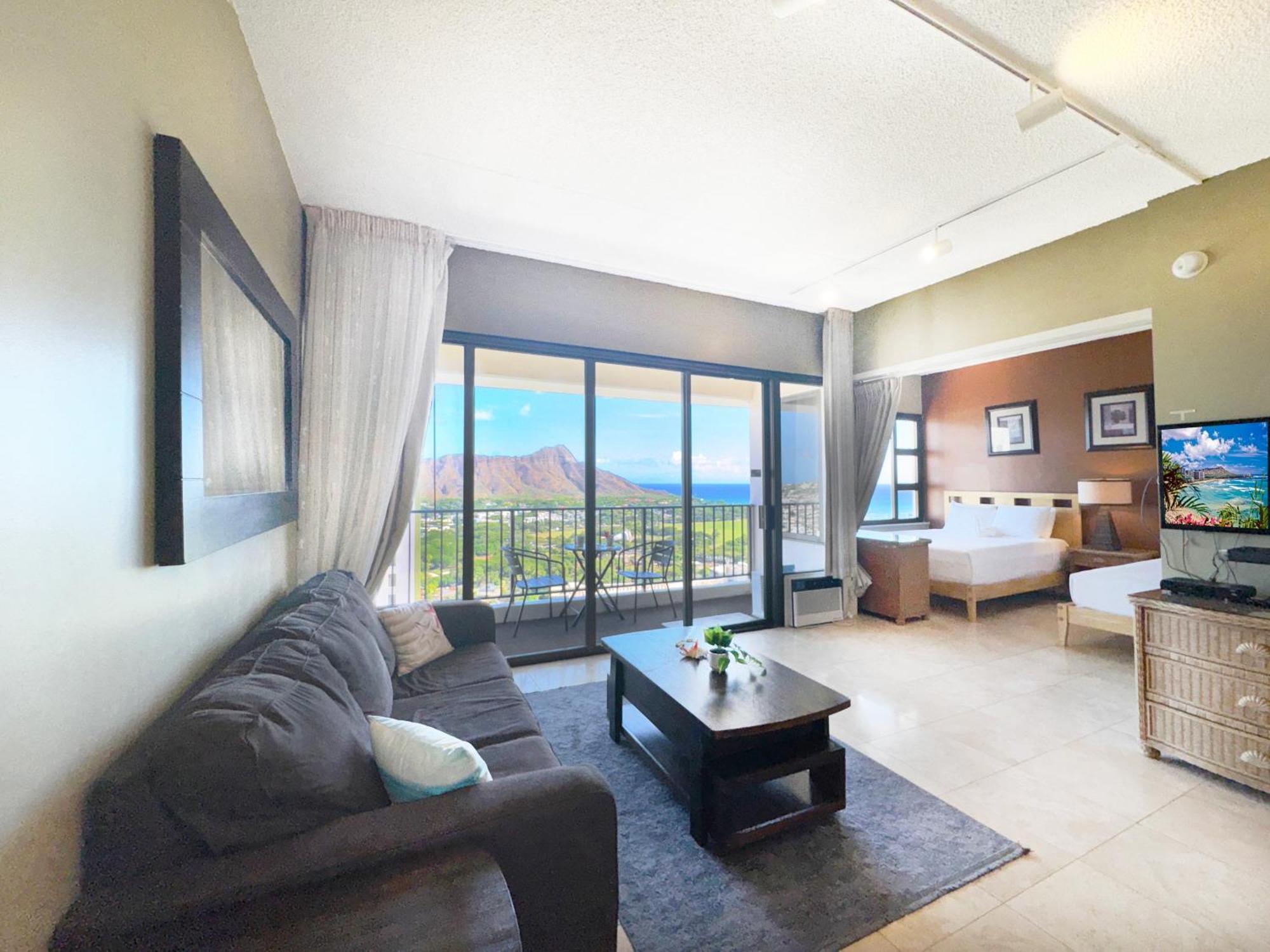 Diamond Head And Ocean View With Parking