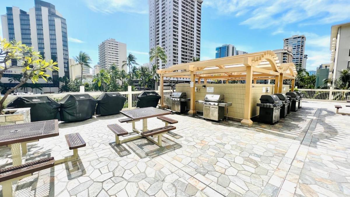 Beautiful At The Island Colony In Waikiki Apartment *