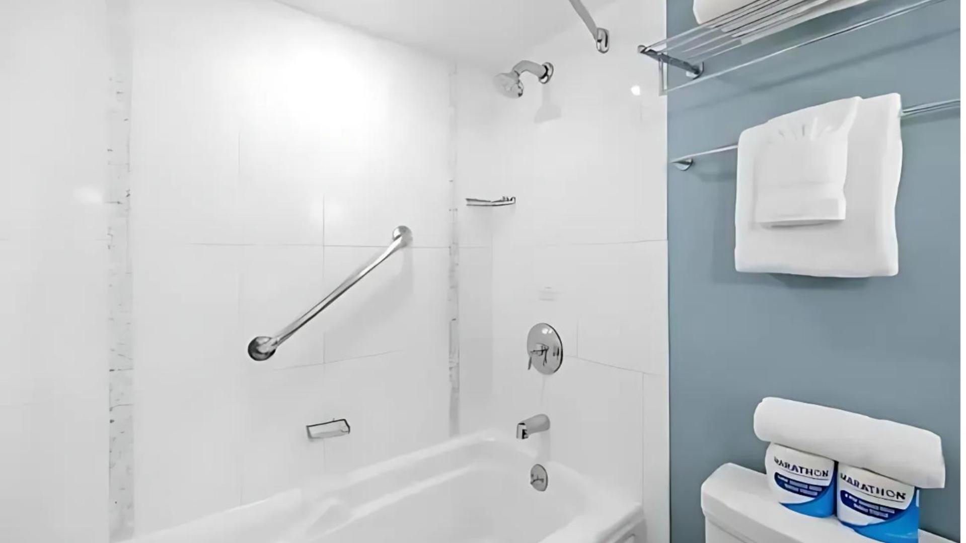 Ala Moana 15th Fl R1 2doublebeds 4person * Honolulu