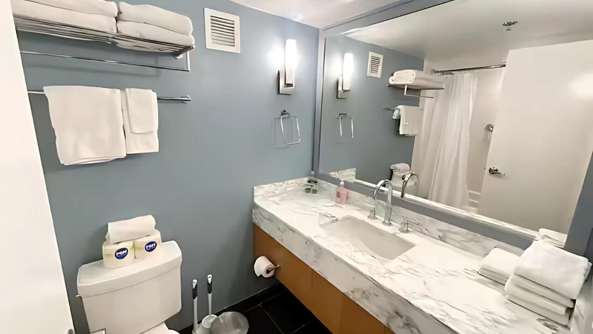 Ala Moana 15th Fl R1 2doublebeds 4person *