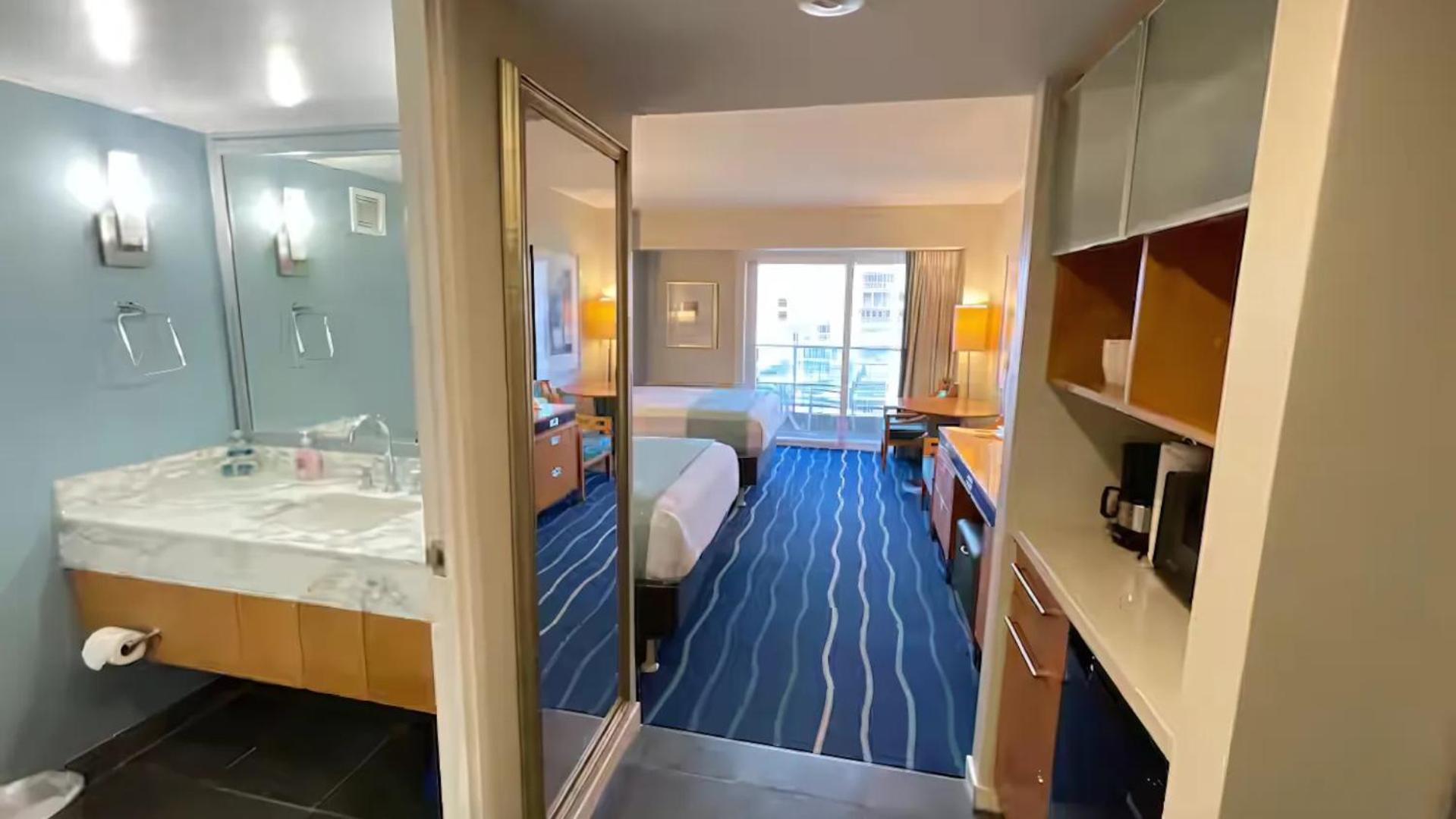 Ala Moana 15th Fl R1 2doublebeds 4person *