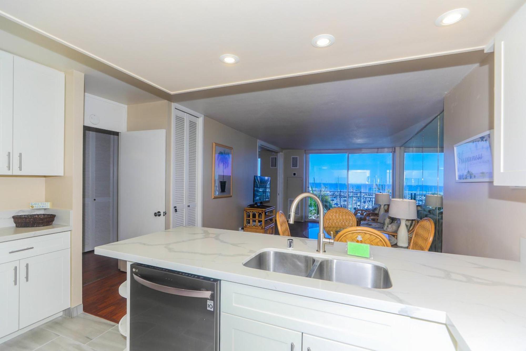 Apartment Ilikai Marina 682 Yacht Harbor View 1br Honolulu