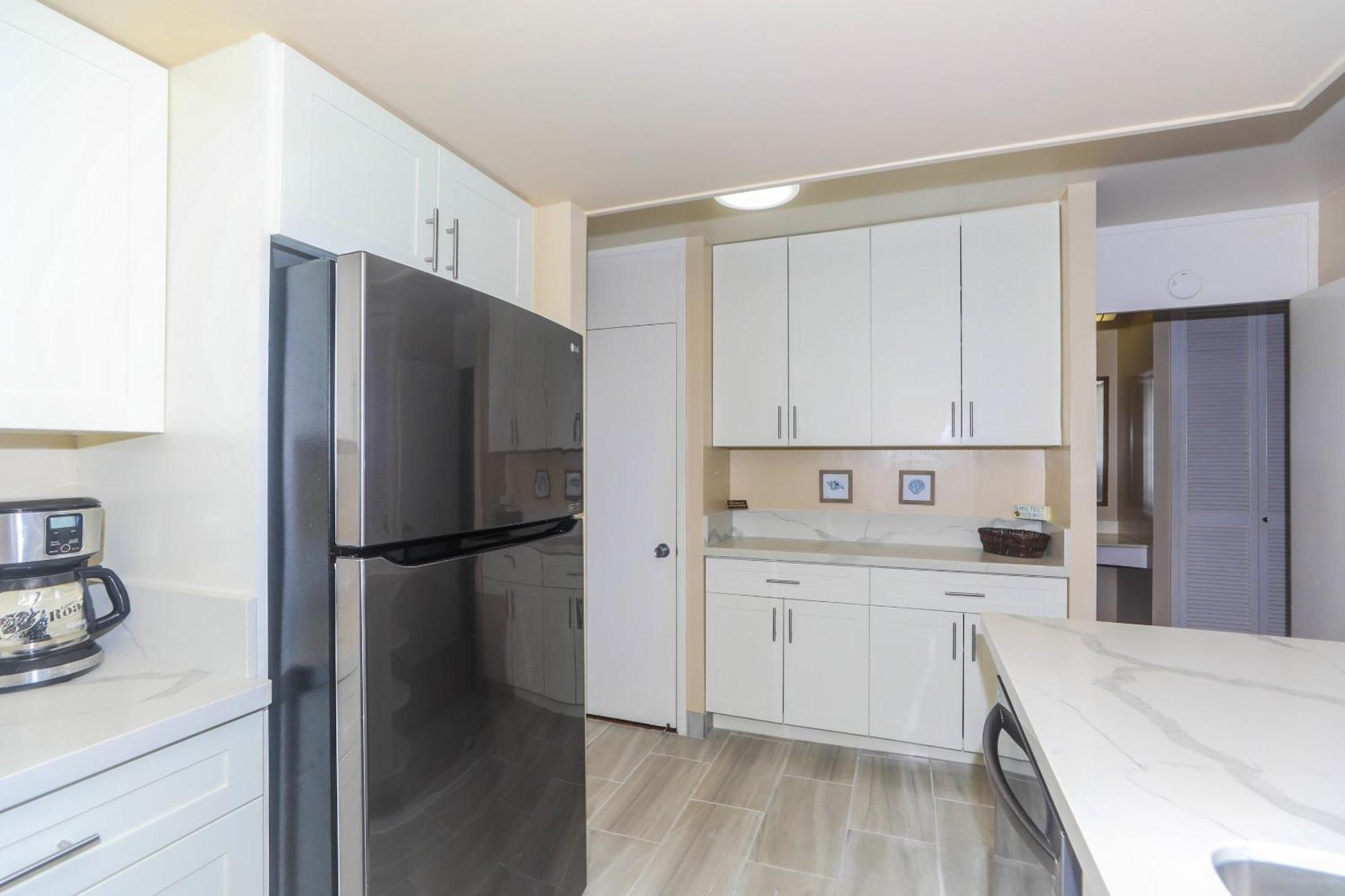 Ilikai Marina 682 Yacht Harbor View 1br Apartment *