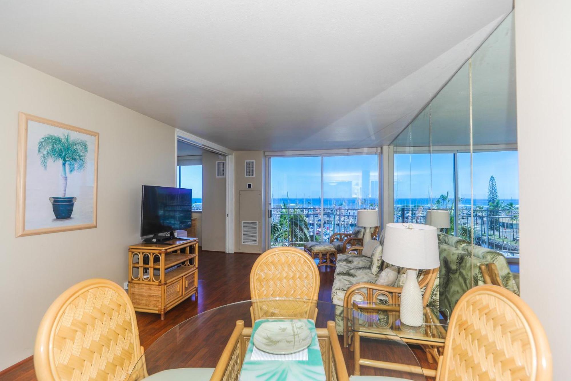 Ilikai Marina 682 Yacht Harbor View 1br Apartment Honolulu