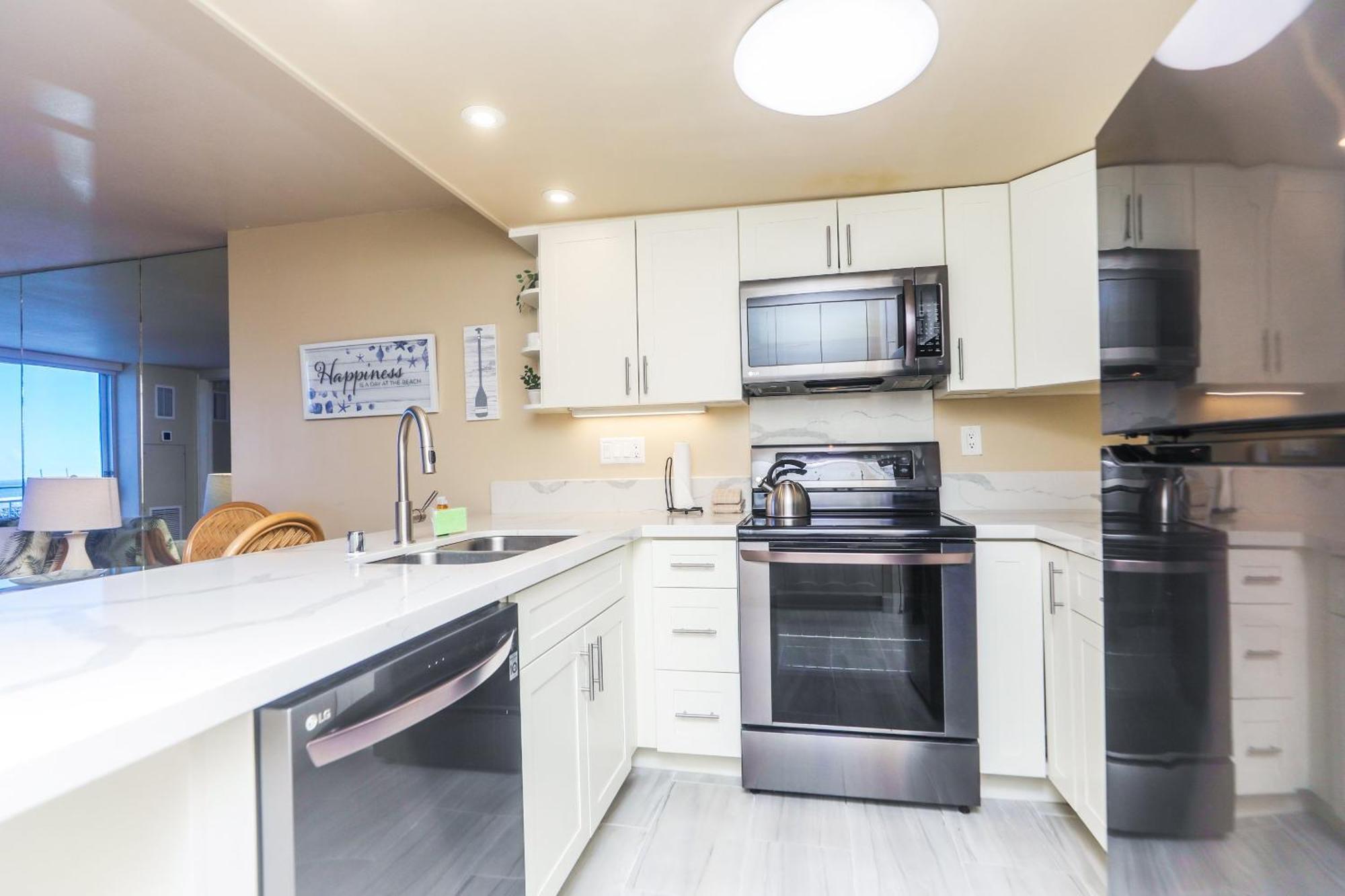 Ilikai Marina 682 Yacht Harbor View 1br Apartment