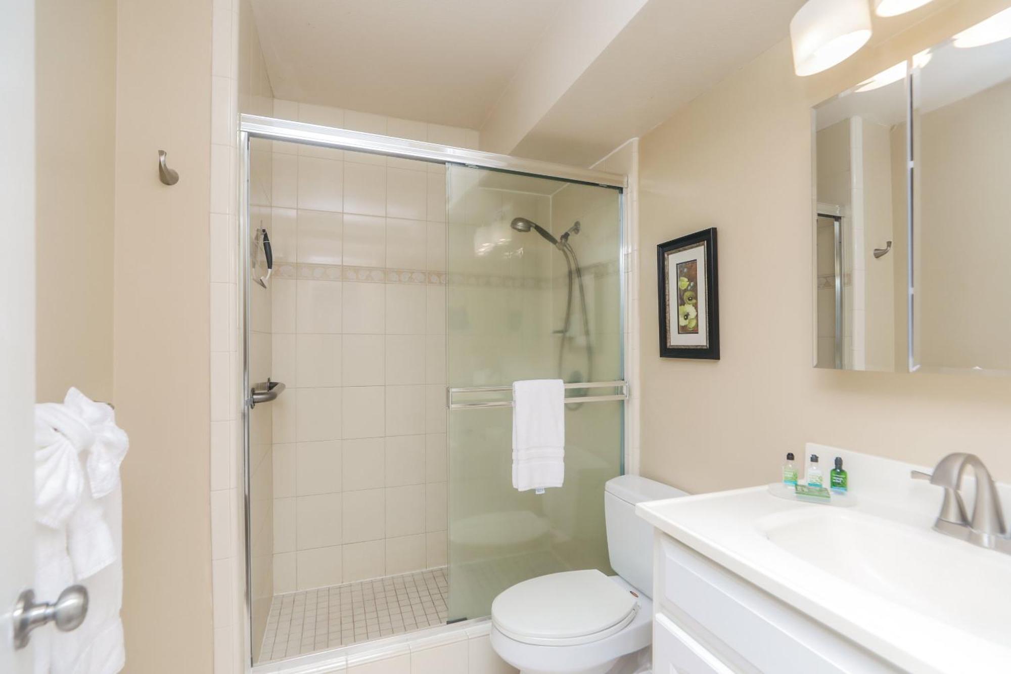 Ilikai Marina 682 Yacht Harbor View 1br Apartment Honolulu