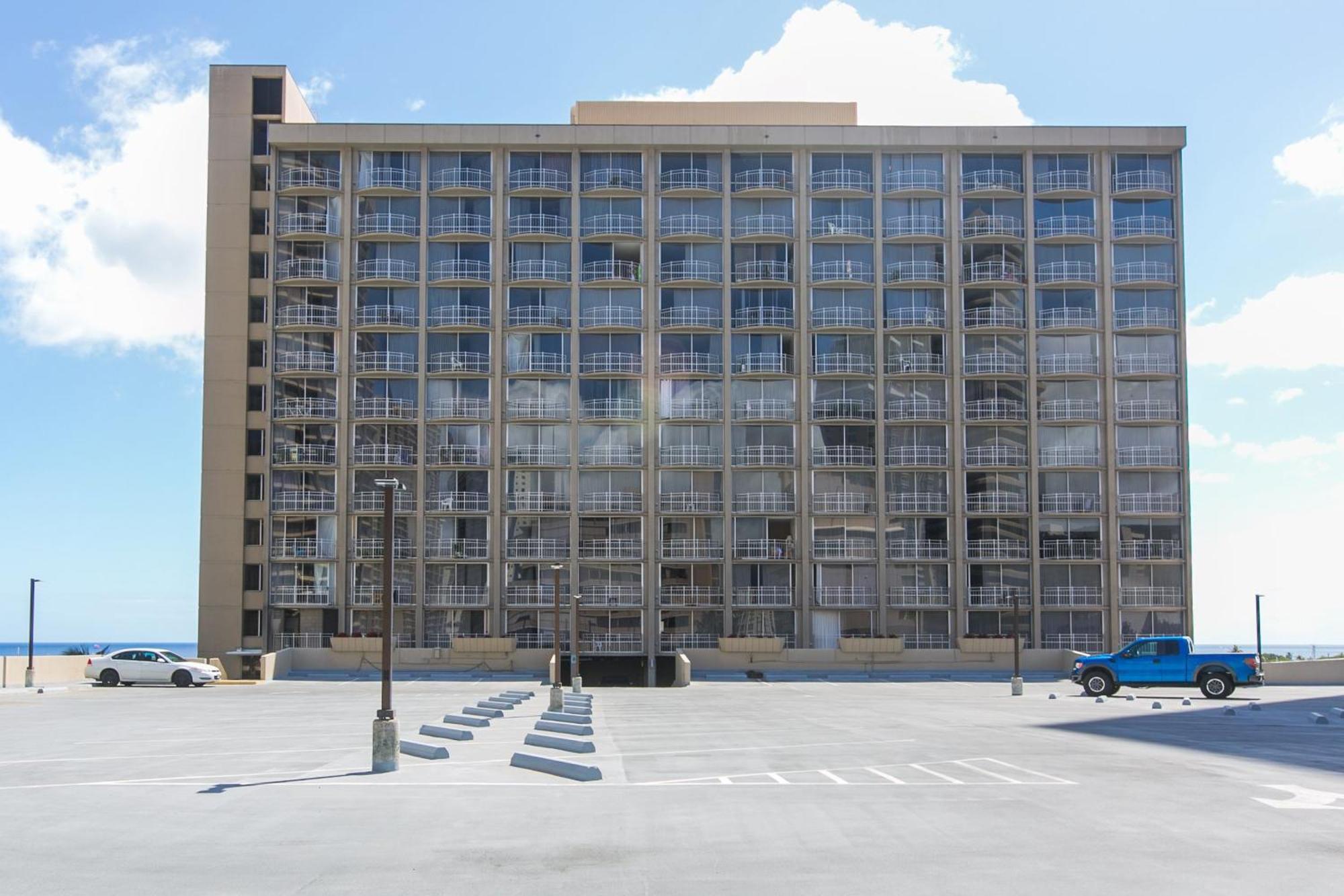 Ilikai Marina 682 Yacht Harbor View 1br Honolulu