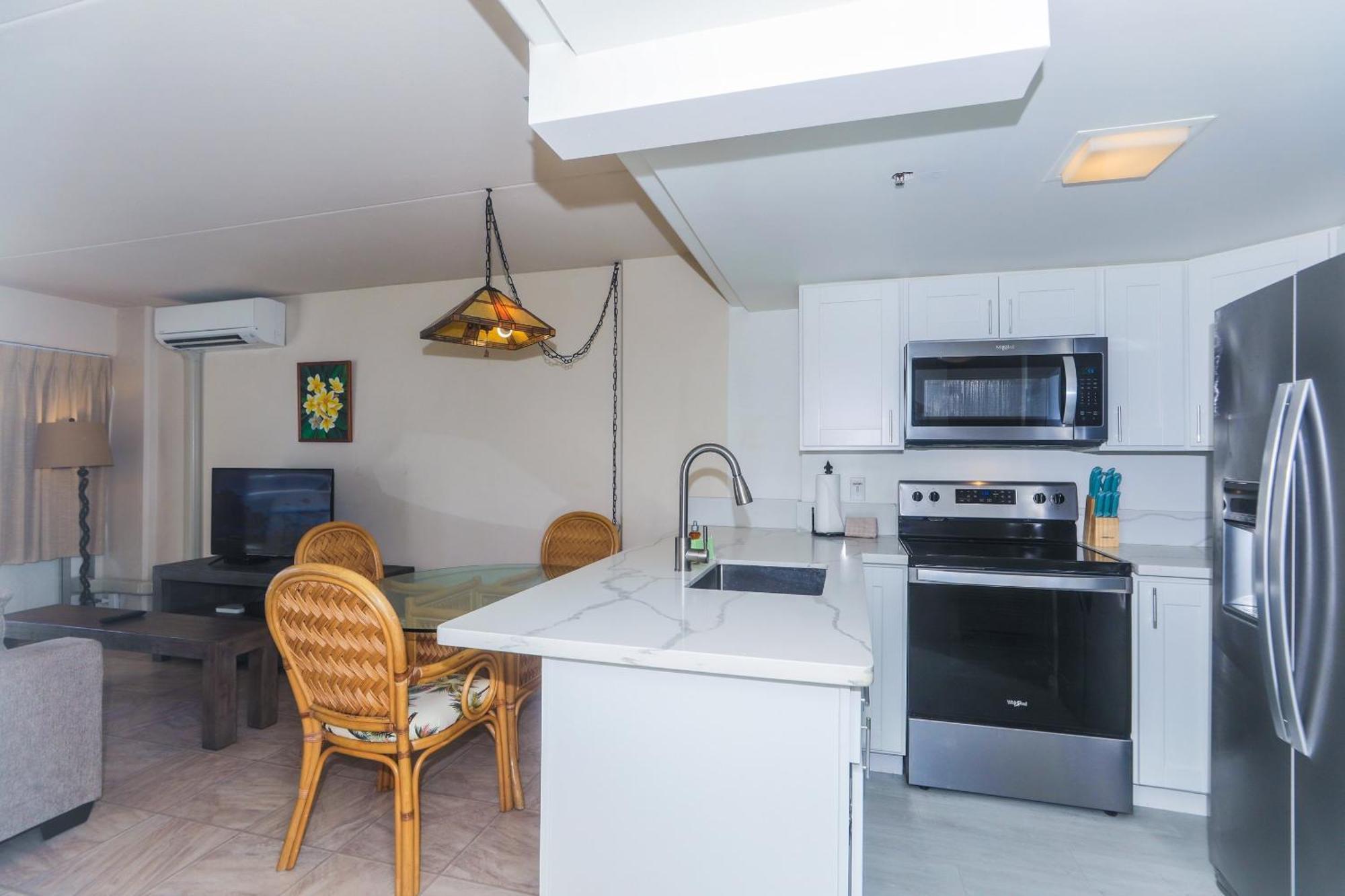 Ilikai Tower One Bedroom Lagoon View Waikiki With Lanai & Free Wifi Apartment Honolulu