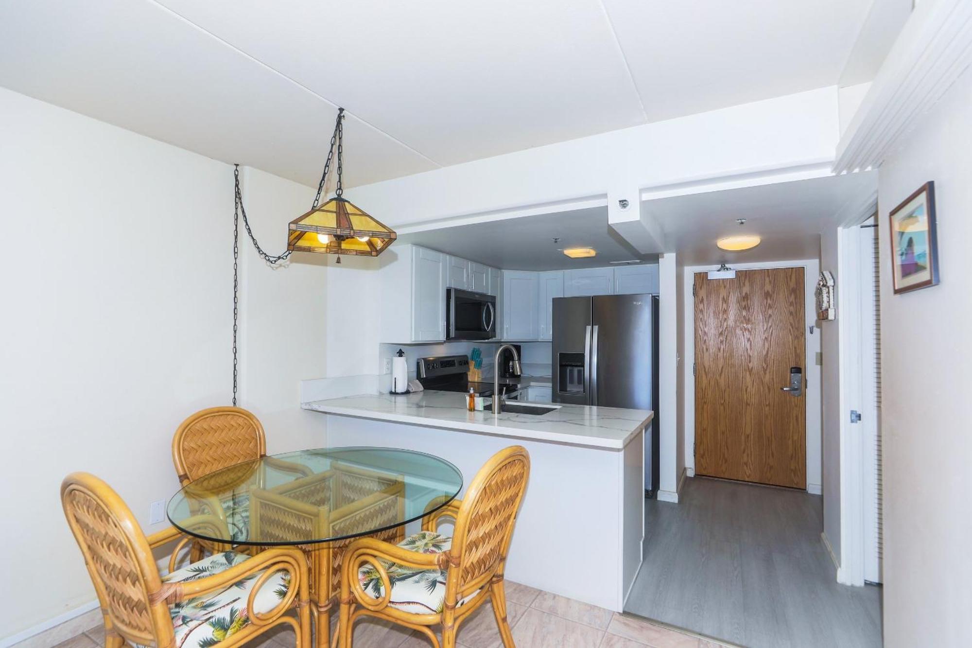 Ilikai Tower One Bedroom Lagoon View Waikiki With Lanai & Free Wifi * Honolulu