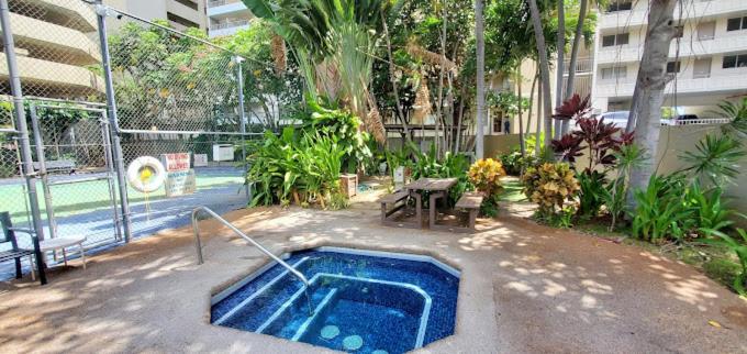 Apartment Ocean View Free Assigend Parking In Unit Laundry *