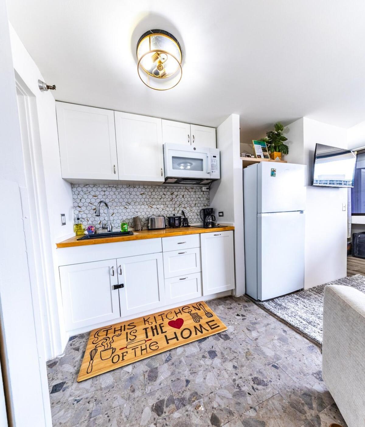 Ocean View Free Assigend Parking In Unit Laundry * Honolulu