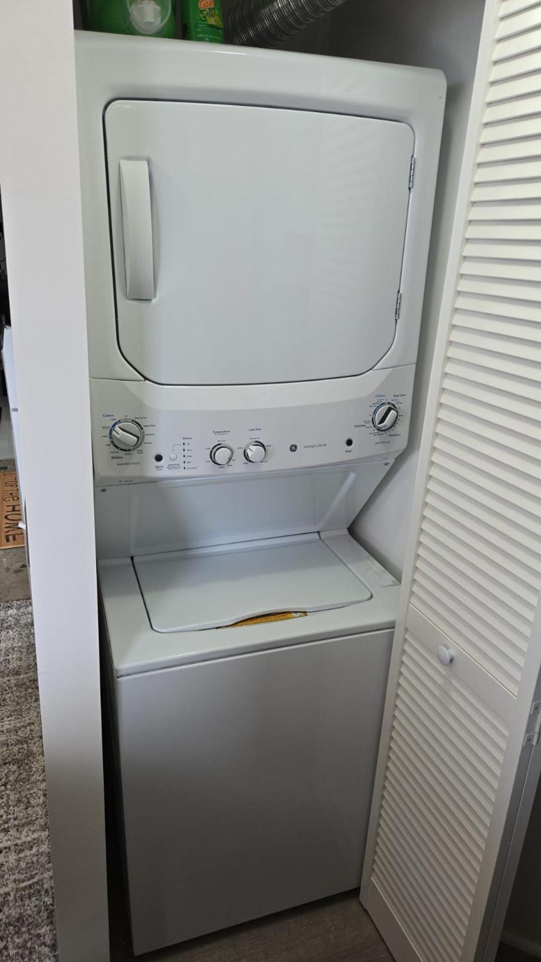 Ocean View Free Assigend Parking In Unit Laundry