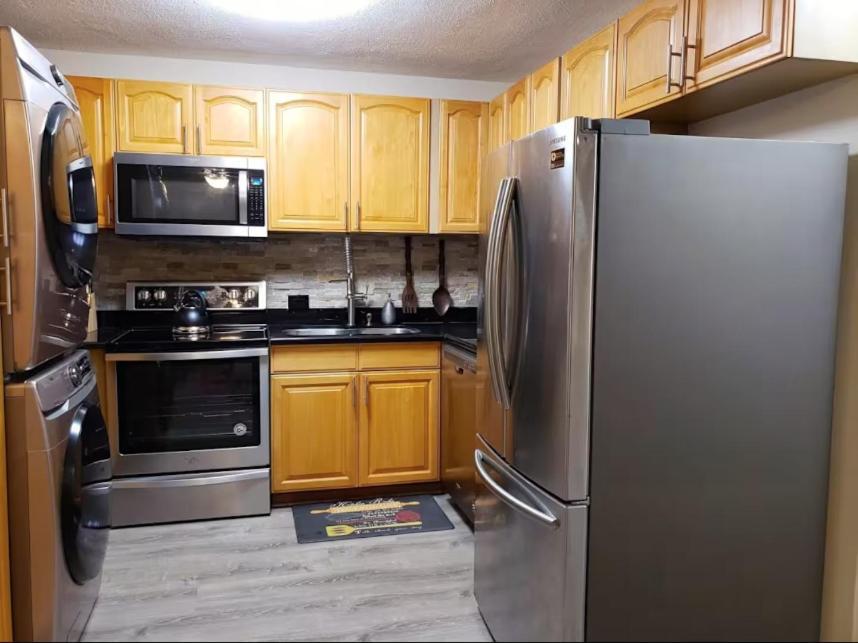 Apartment 2 Minute Walk To Waikiki Beach, Free Parking Honolulu