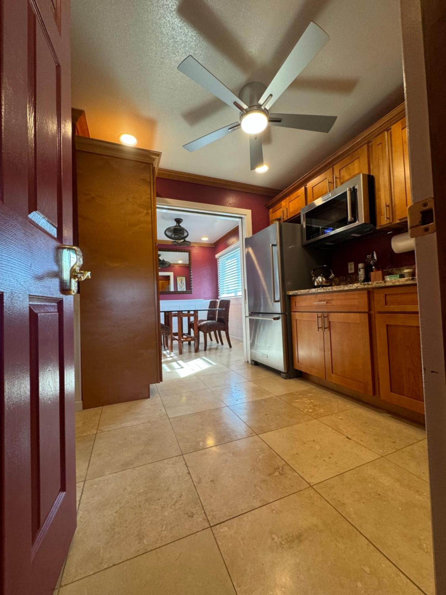 Private Bedroom In Shared Waikiki Area 30 Day Minimum * Honolulu