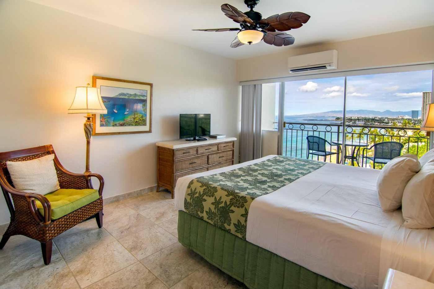 Waikiki Shore By Outrigger - Select Your Unit Apartment Honolulu