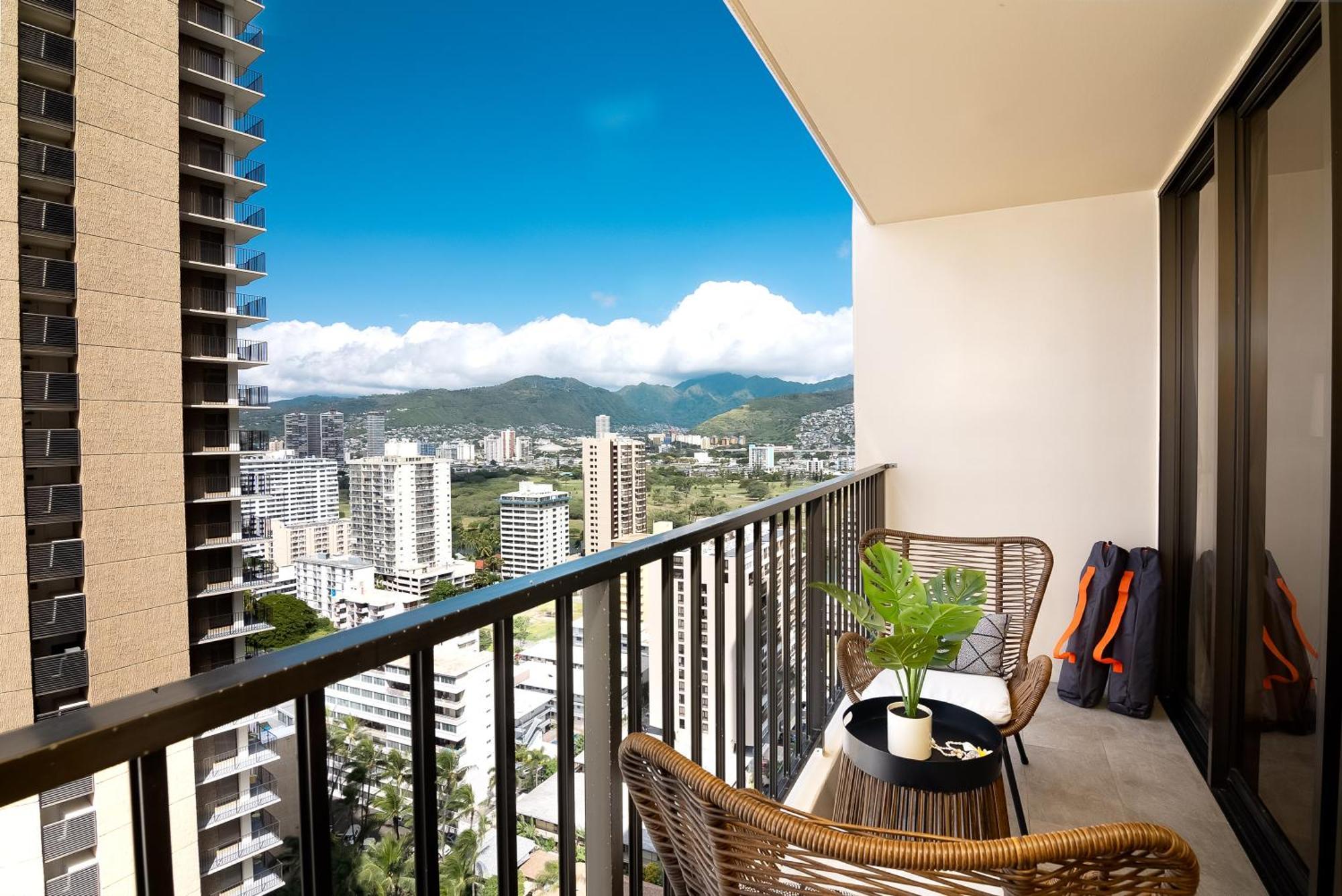 Apartment Waikiki Banyan Fabulous Ocean View With Free Parking Honolulu