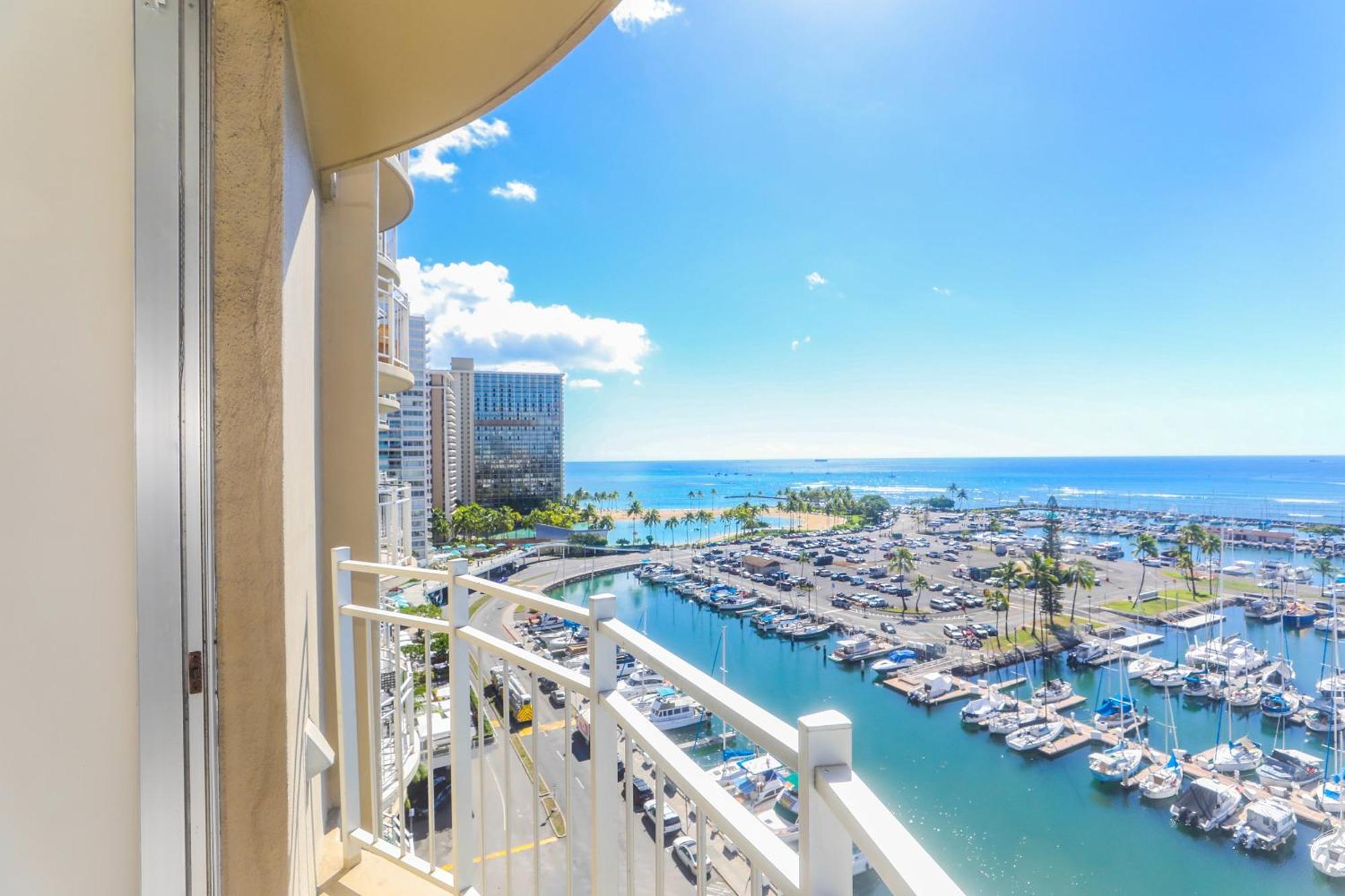 Ilikai Marina 1386 *