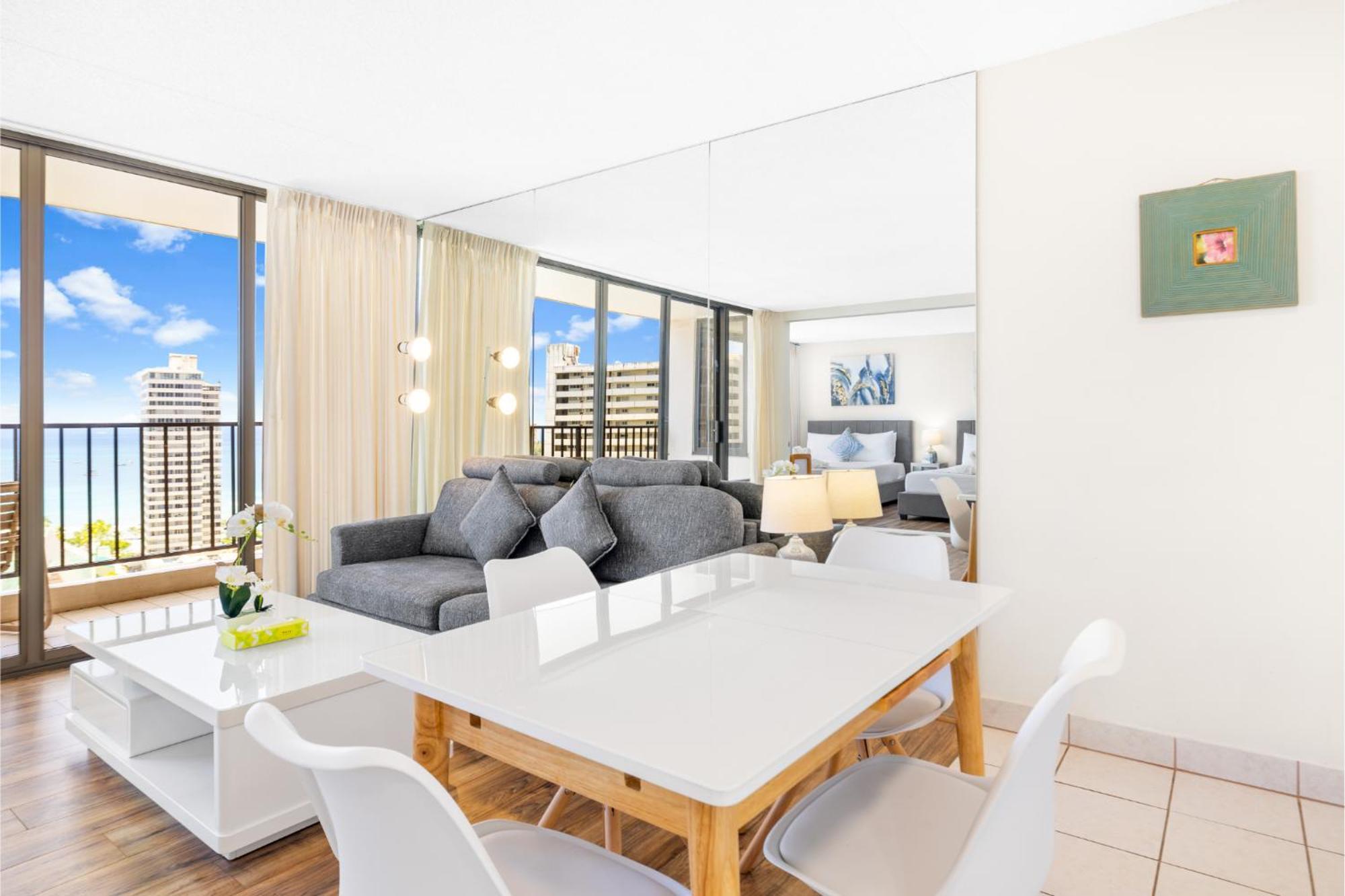 Waikiki Banyan T2-22nd Completely Remodeled *