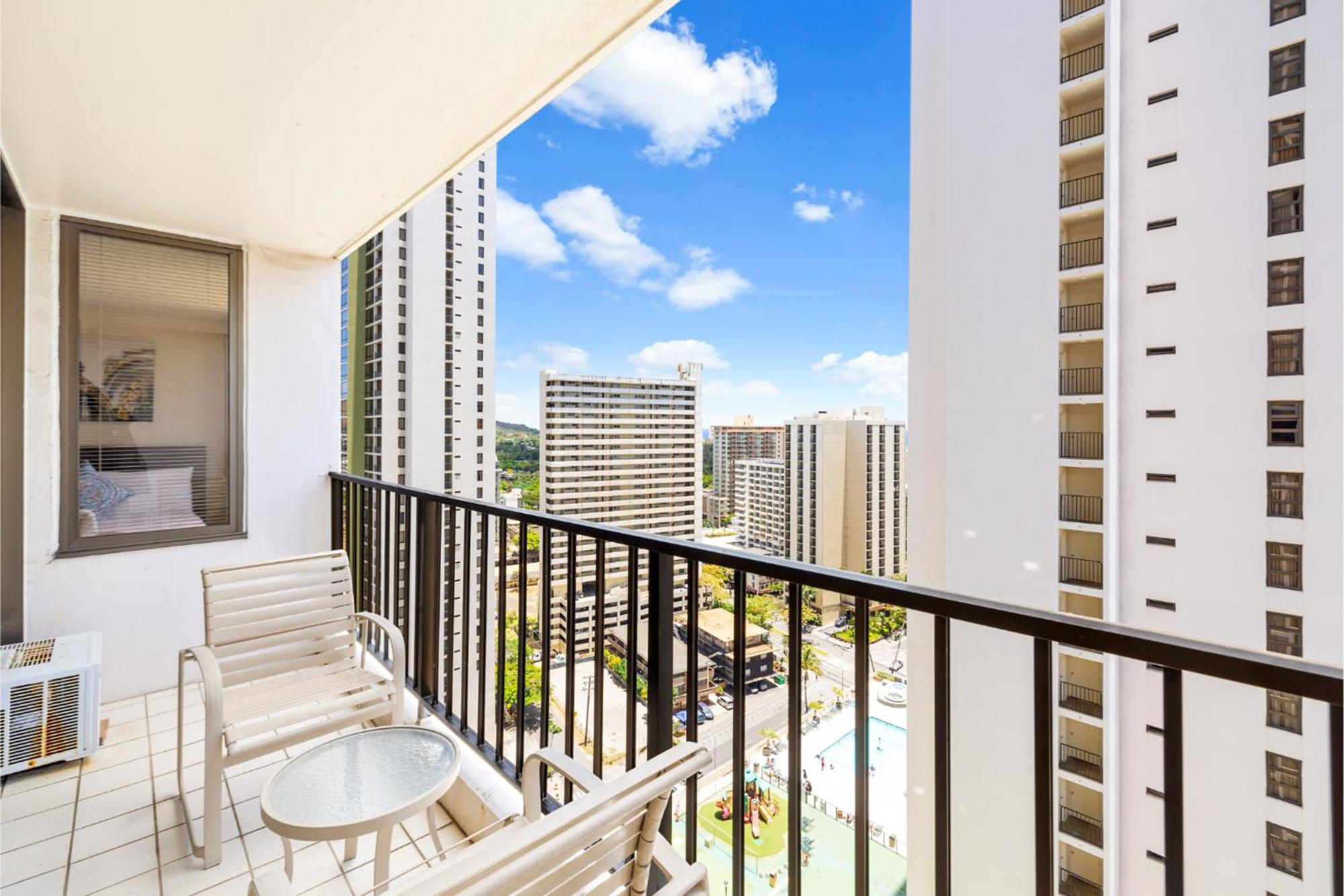 Waikiki Banyan T2-22nd Completely Remodeled * Honolulu