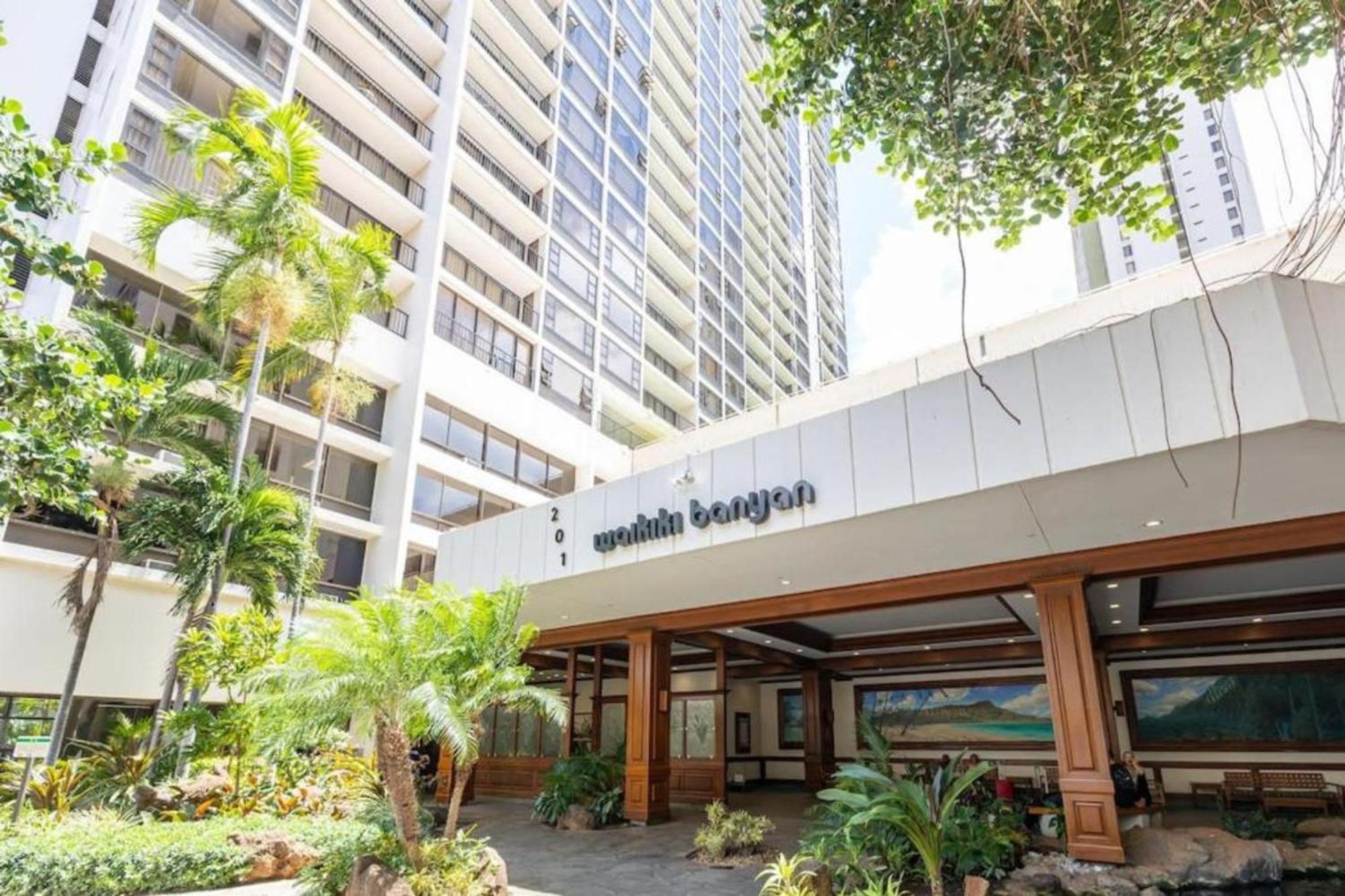 Waikiki Banyan T2-22nd Completely Remodeled Holiday home Honolulu