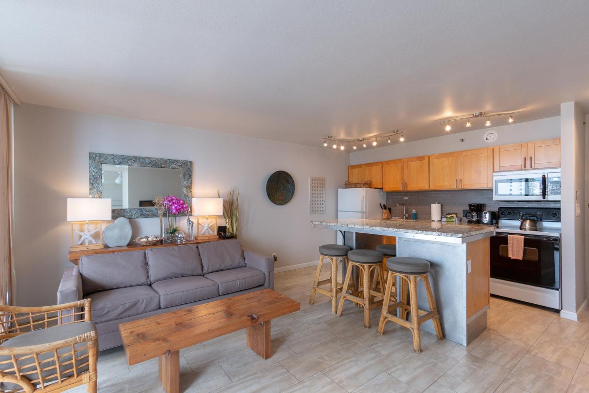 Apartment Block To Beach! Waikiki Banyan 21St Floor Deluxe Ocean View Honolulu