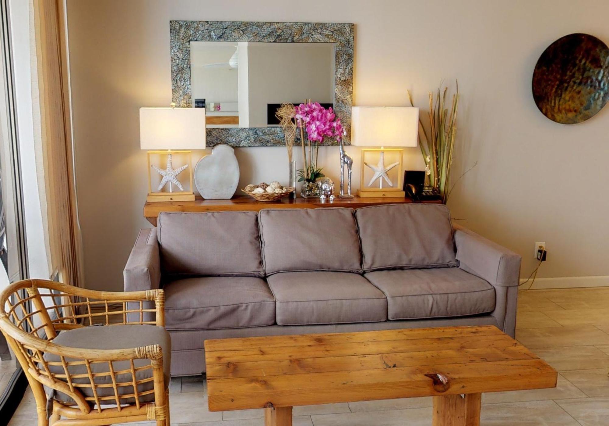 Apartment Block To Beach! Waikiki Banyan 21St Floor Deluxe Ocean View *