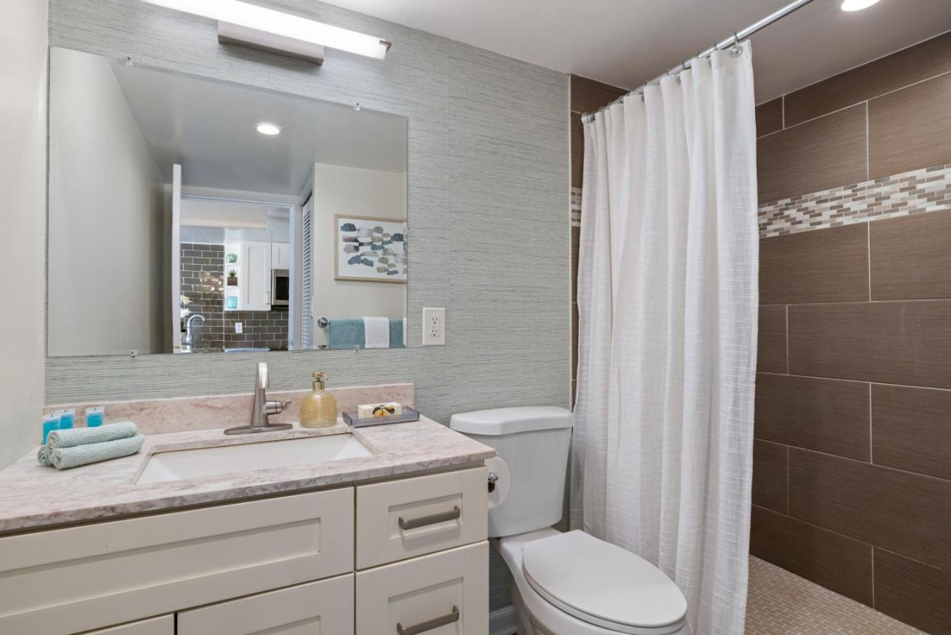 1419 Ilikai Collection 5 Luxury And Beachfront Location *