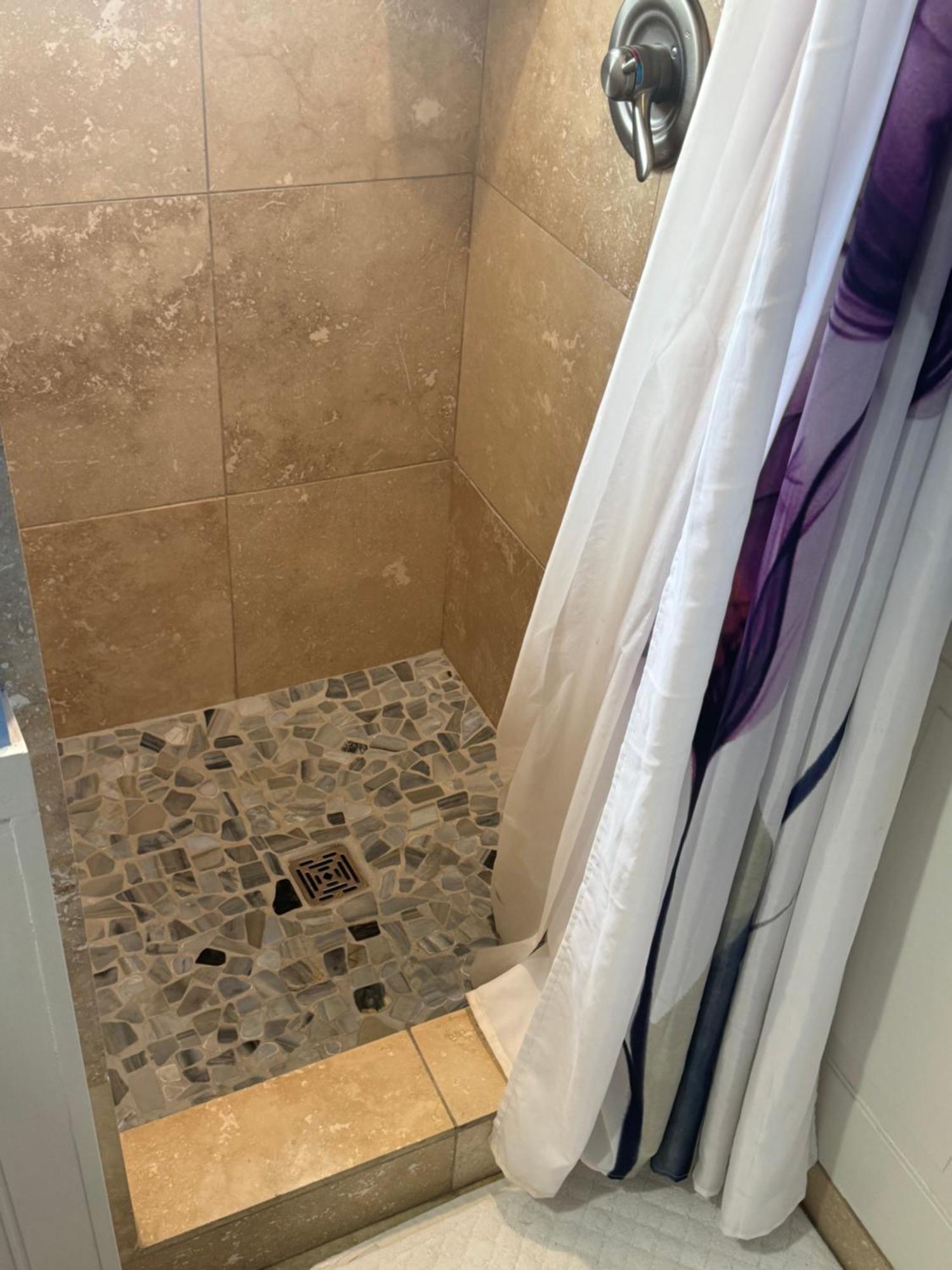Private Bedroom In Shared Waikiki Area 30 Day Minimum Honolulu