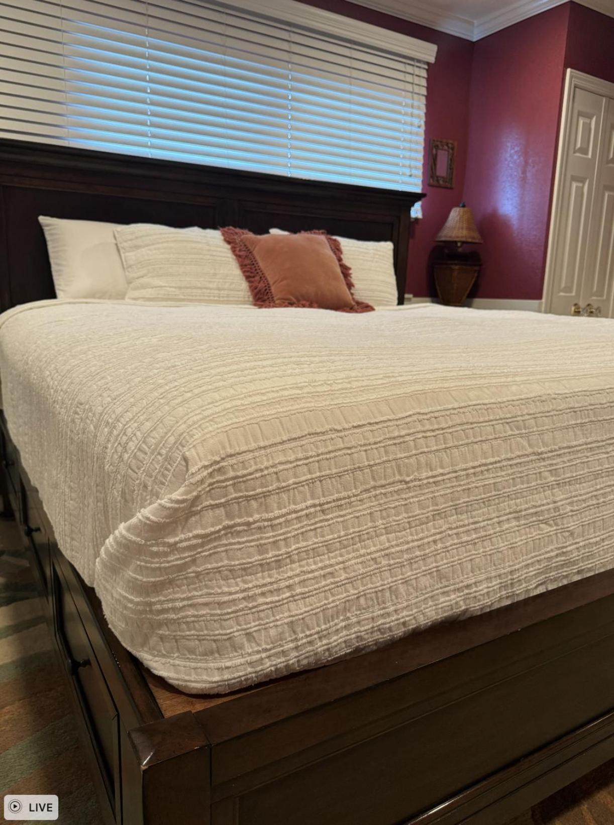 Private Bedroom In Shared Waikiki Area 30 Day Minimum Guest house *