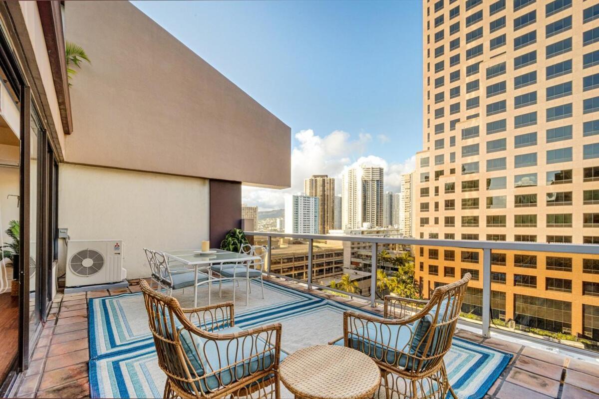 Apartment Stunning Resort! Steps To Pool, Hot Tub And Parking *