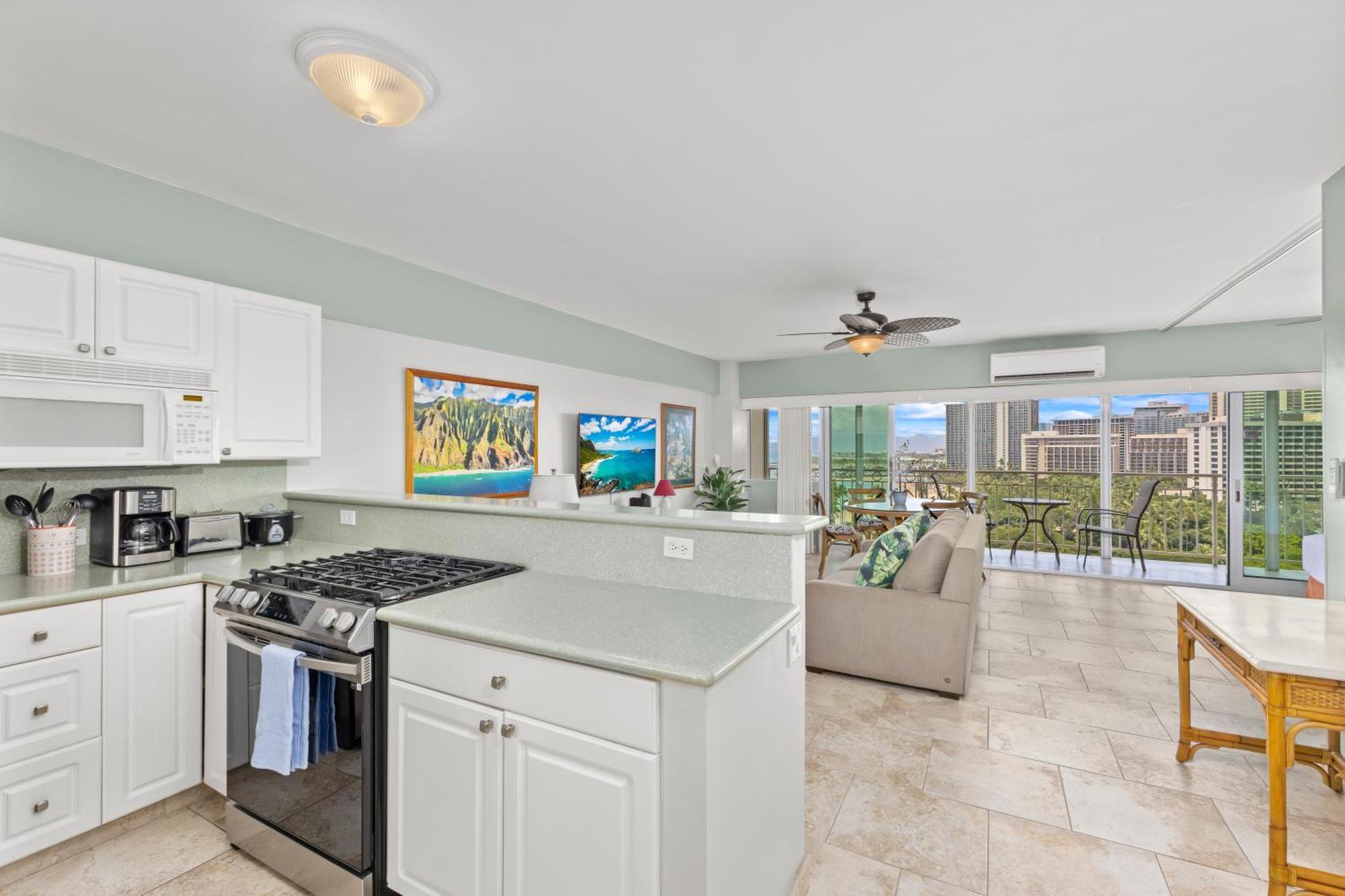 13th Fl Waikiki Shore Ocean Front Apartment *