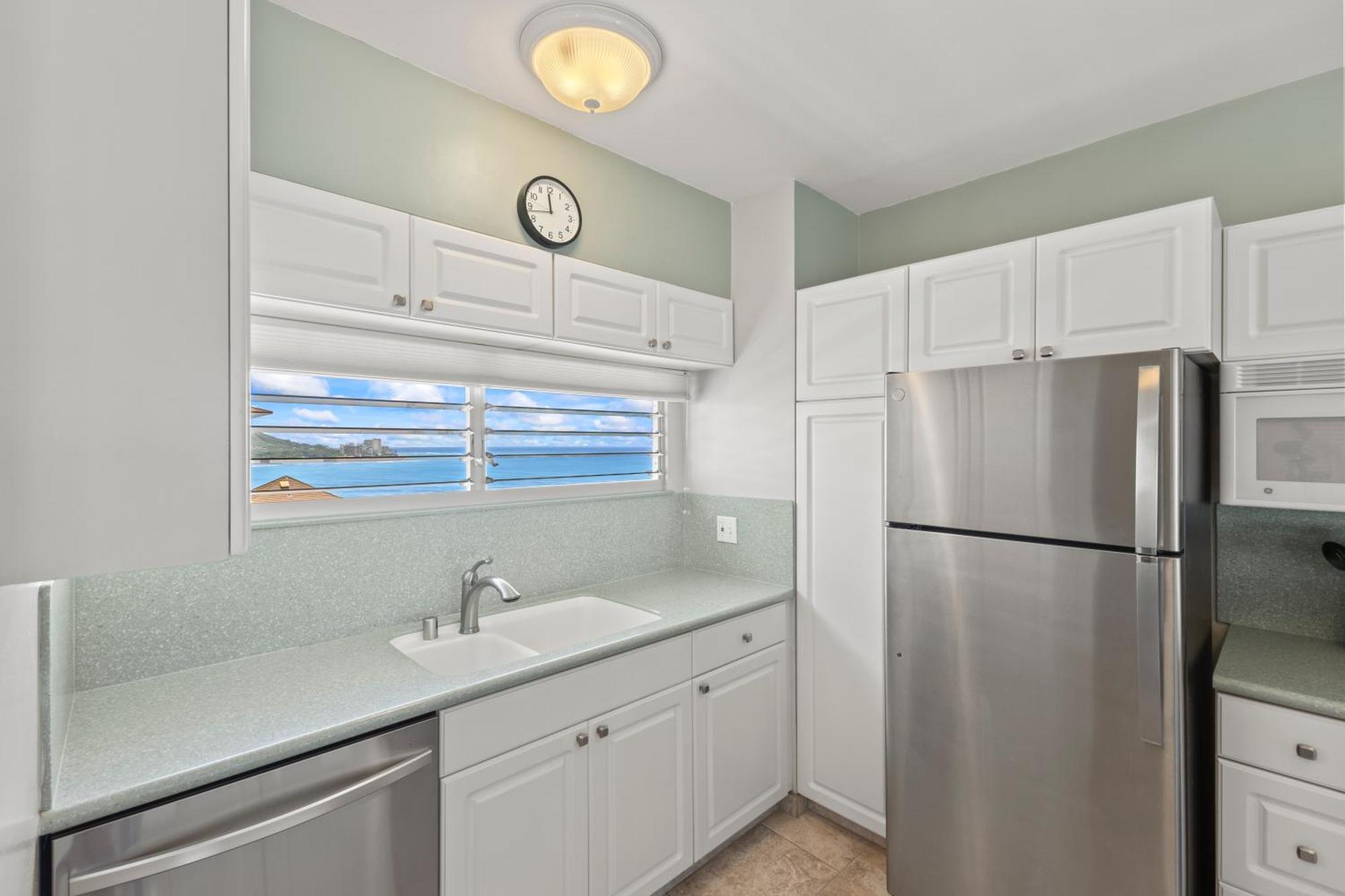 Apartment 13th Fl Waikiki Shore Ocean Front *