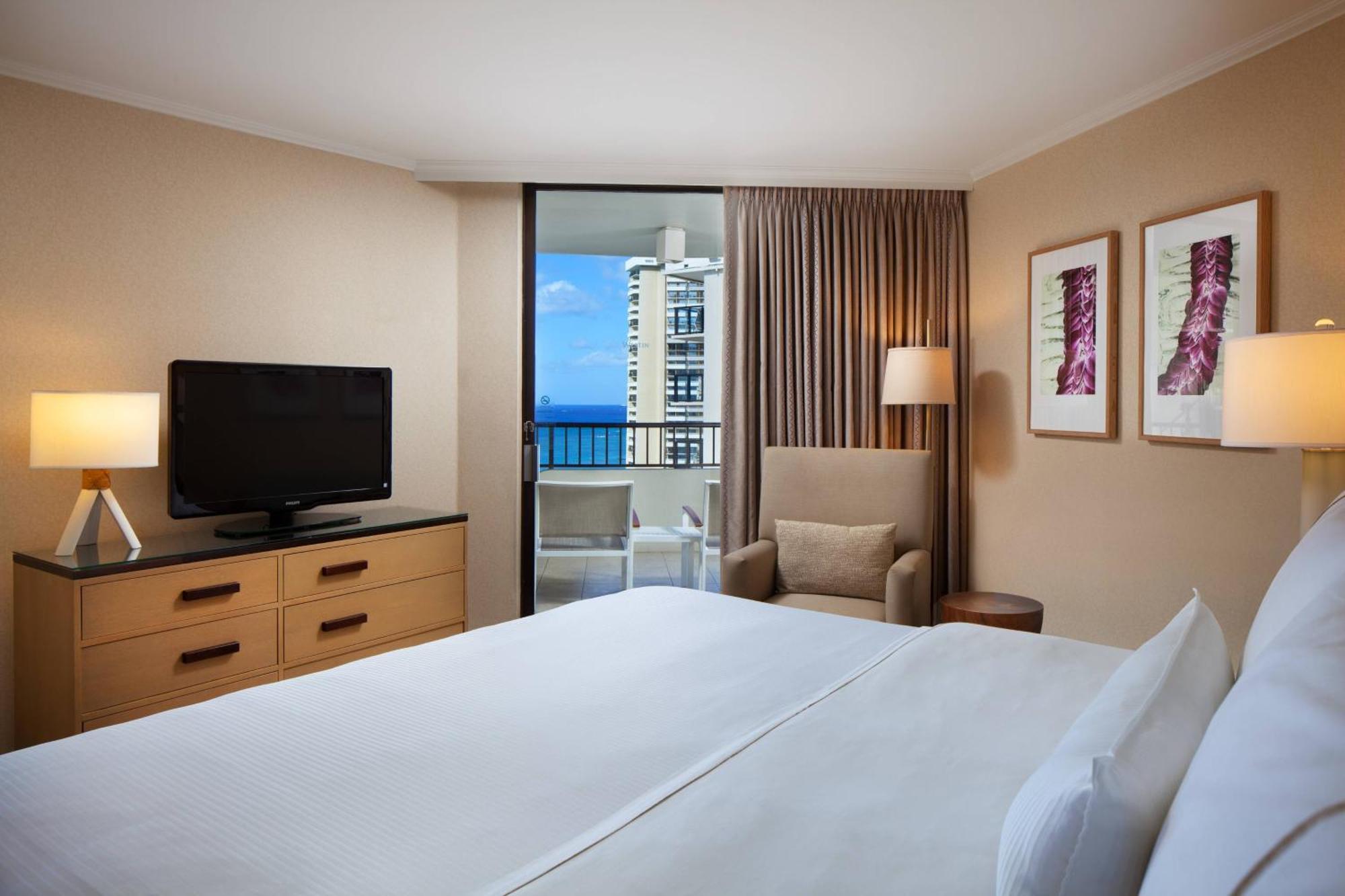 Moana Surfrider, A Westin & Spa, Waikiki Resort 4*