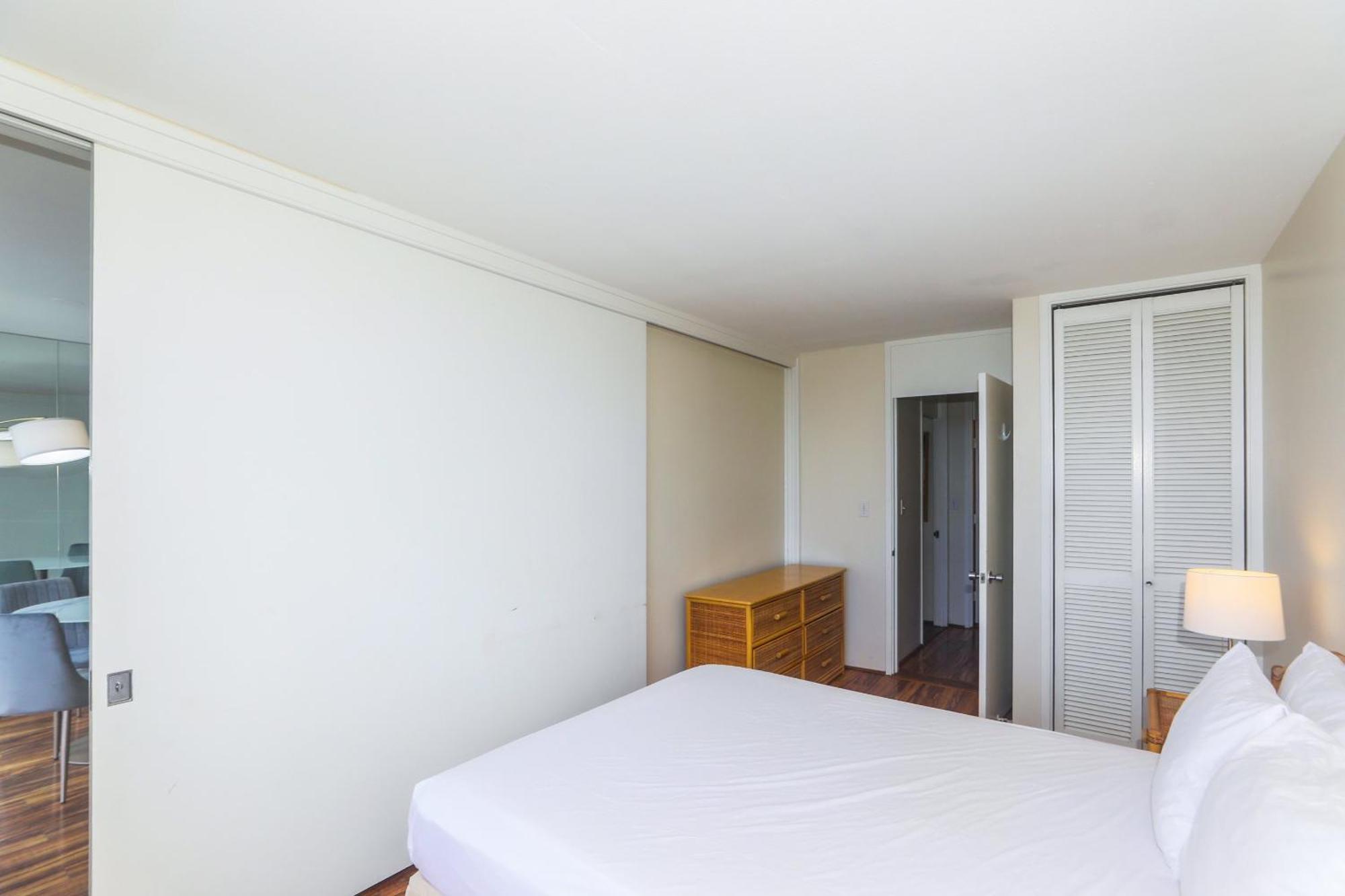 Ilikai Marina 382 Yacht Harbor View 1br