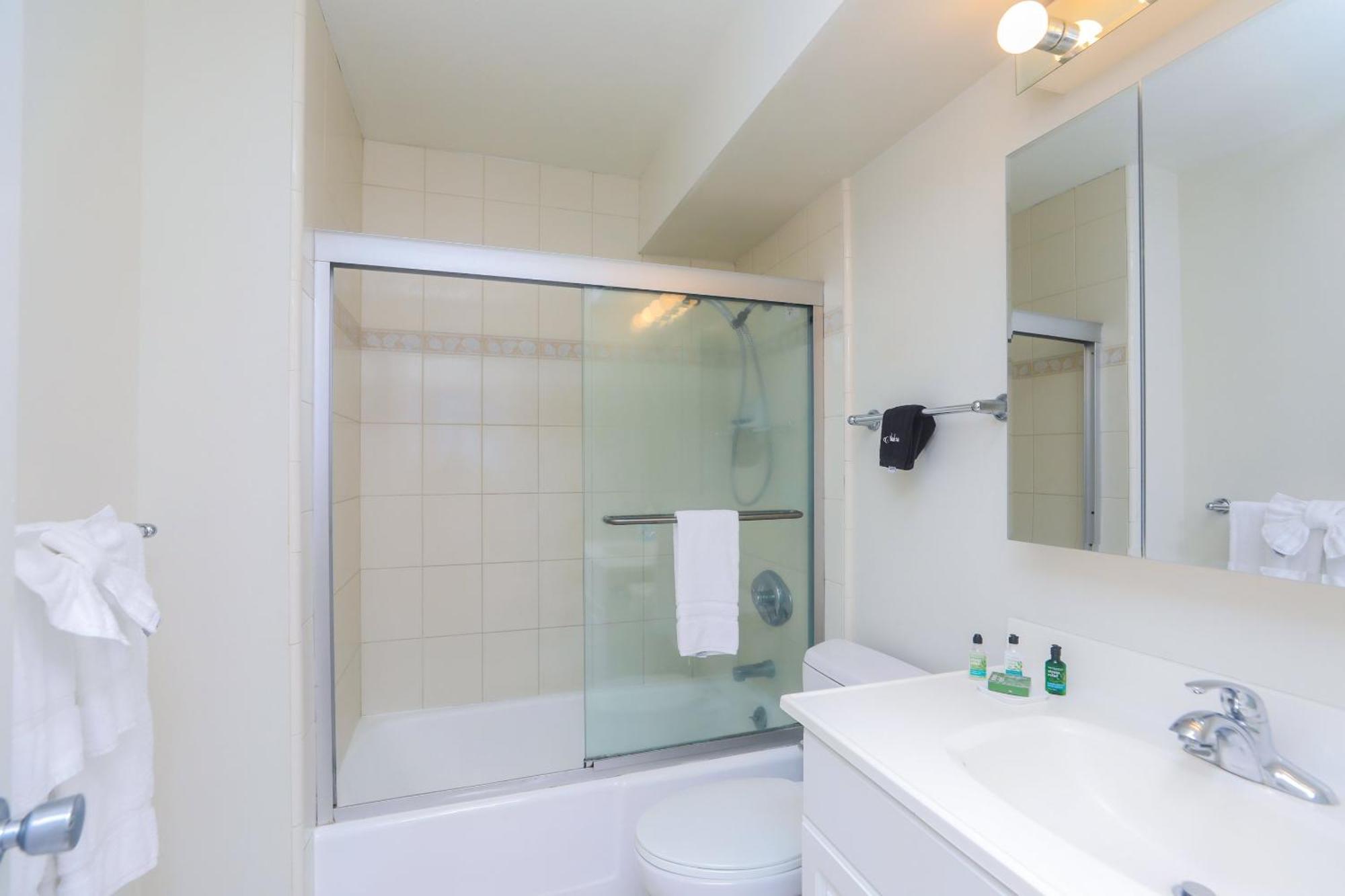 Apartment Ilikai Marina 382 Yacht Harbor View 1br Honolulu