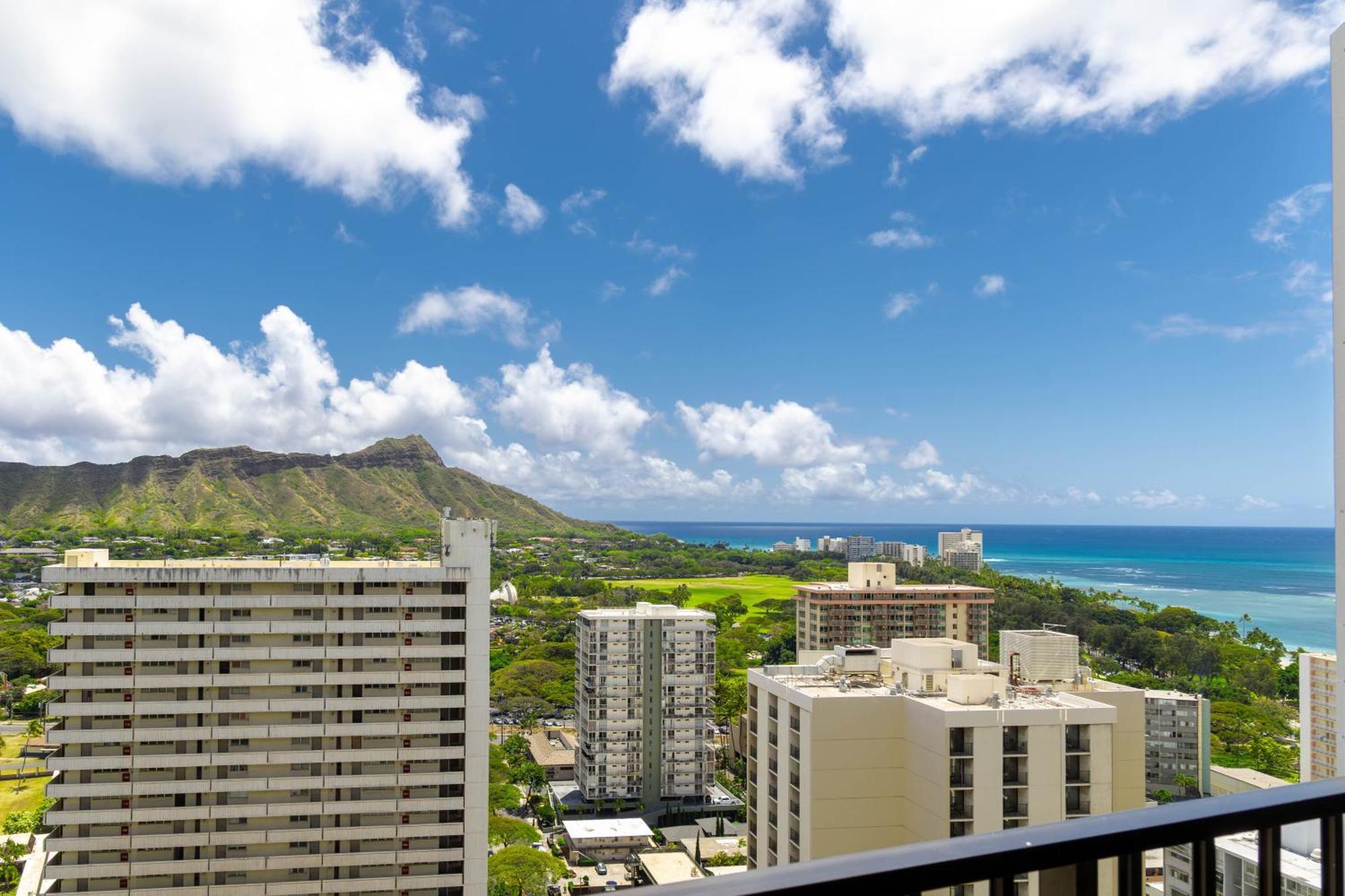 Apartment Beautiful 1br With King Bed, Ocean View, Fast Wi-fi & Free Parking Honolulu